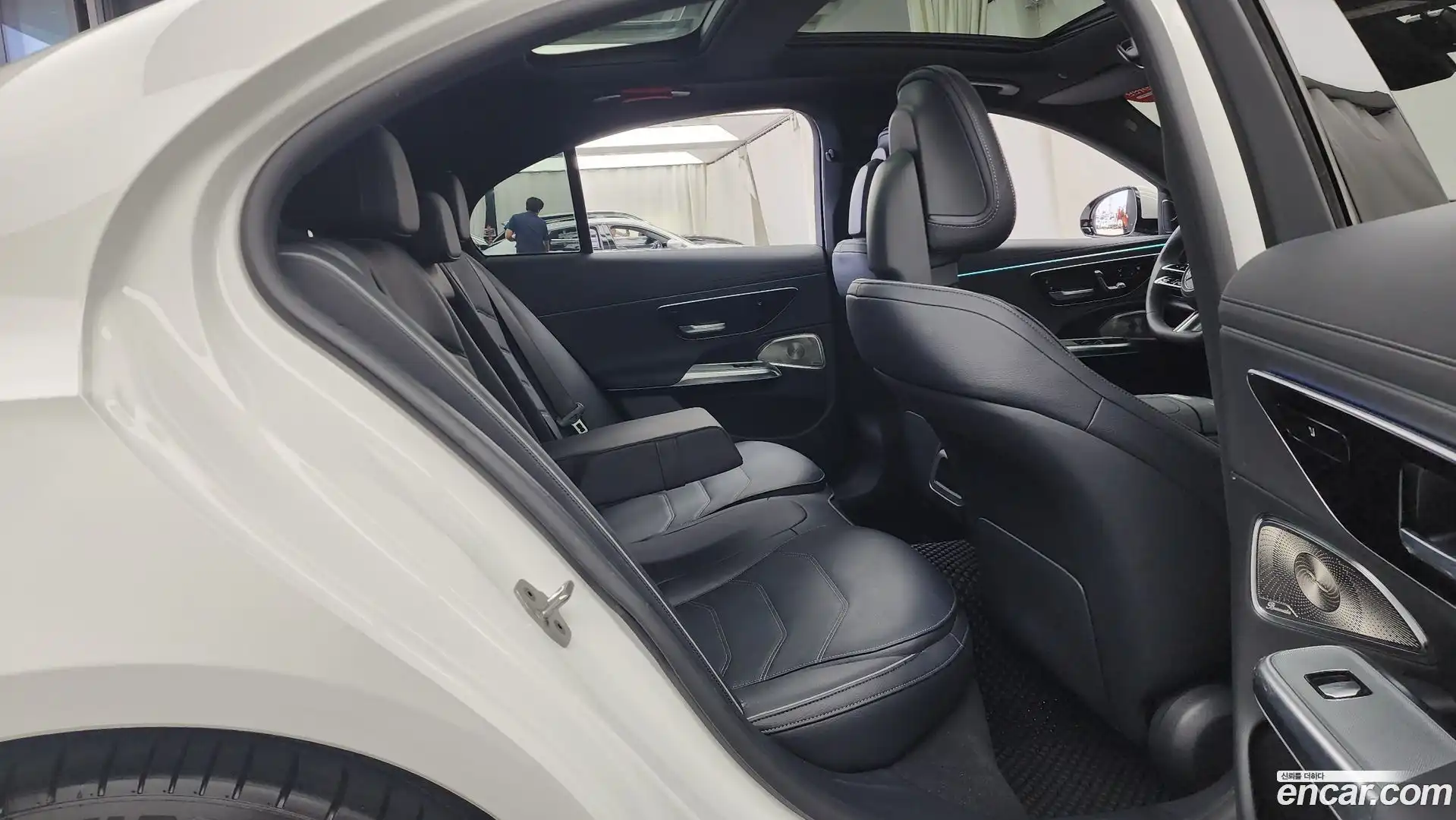 E-Class Mercedes-Benz 2024.5-OPTION-016
