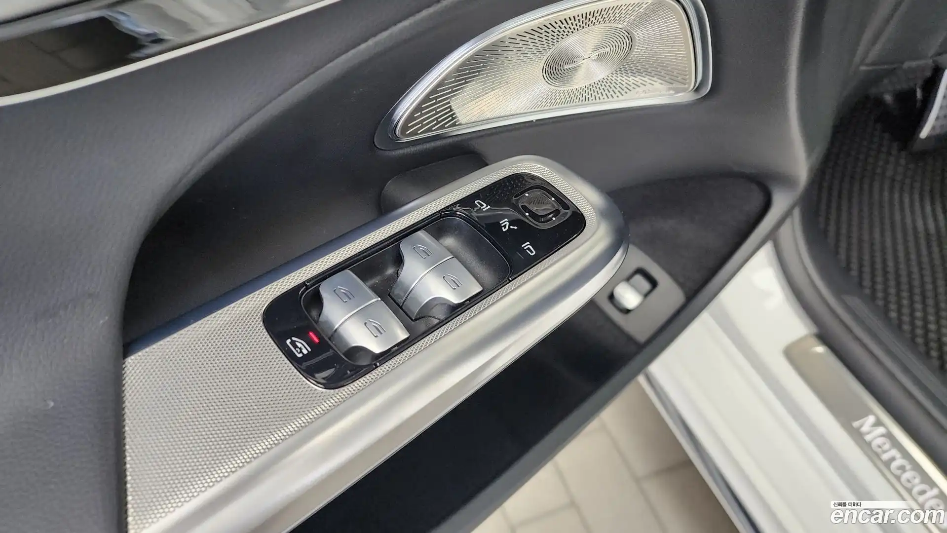 E-Class Mercedes-Benz 2024.5-OPTION-041