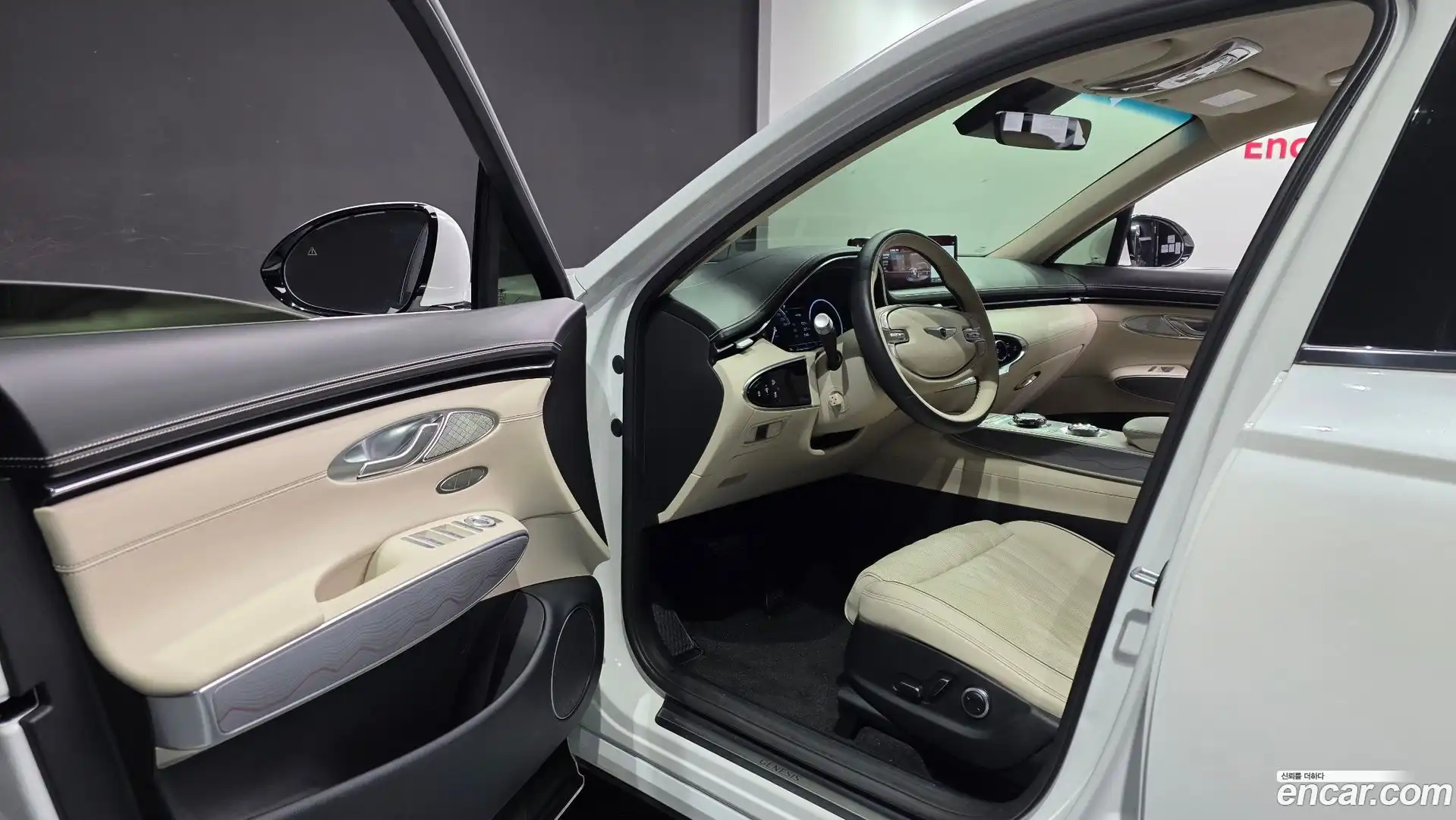 GV70 Genesis 2023.0-INNER-010