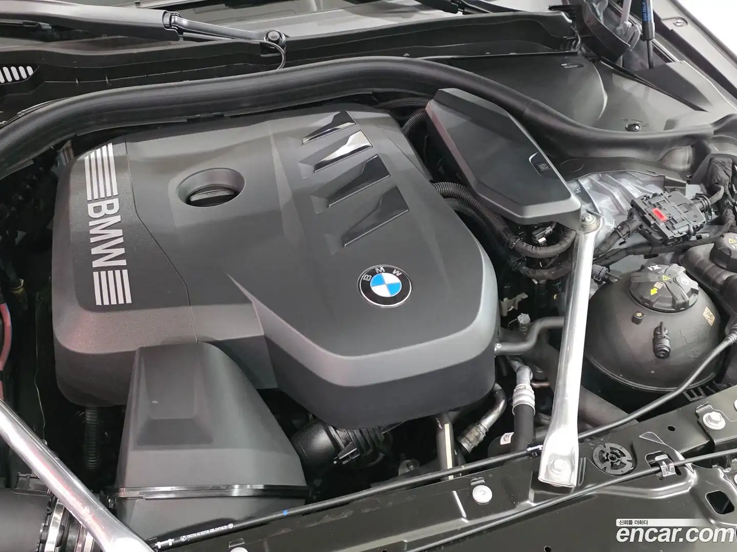 5-Series BMW 2025.10-OUTER-006