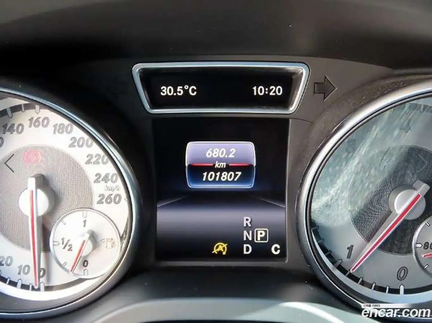 CLA-Class Mercedes-Benz 2015.11-INNER-009