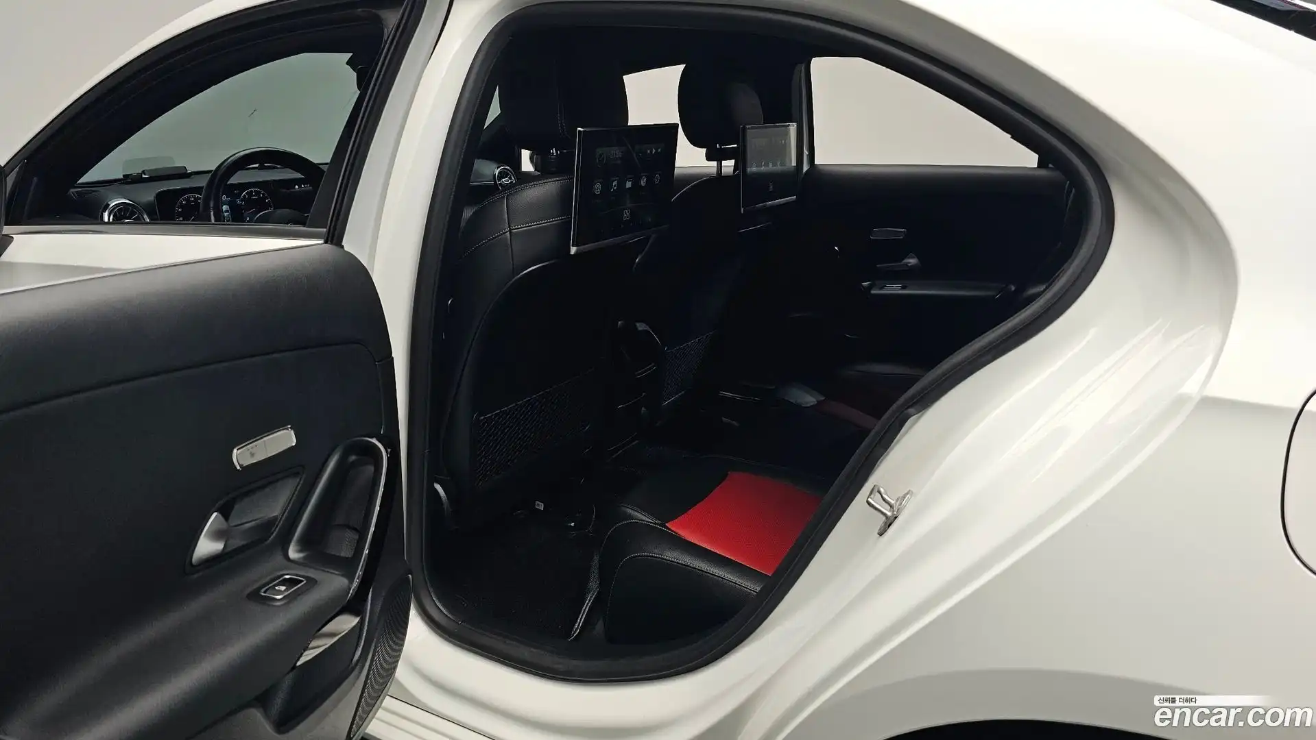 A-Class Mercedes-Benz 2020.7-OPTION-015