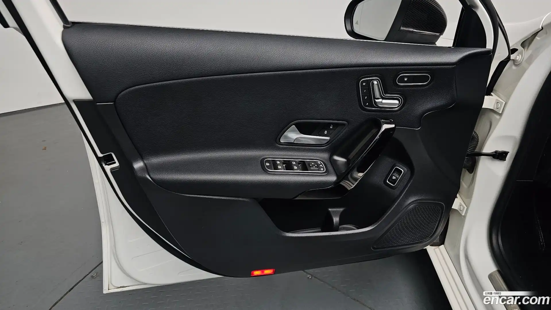 A-Class Mercedes-Benz 2020.7-INNER-034