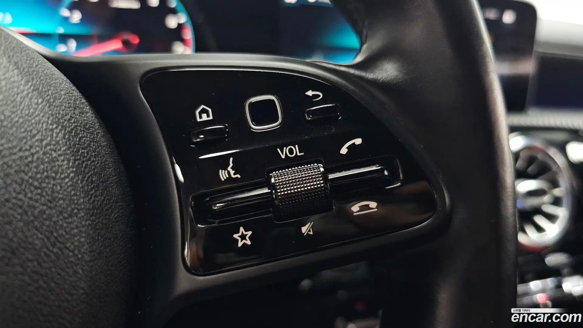 A-Class Mercedes-Benz 2020.7-OPTION-042