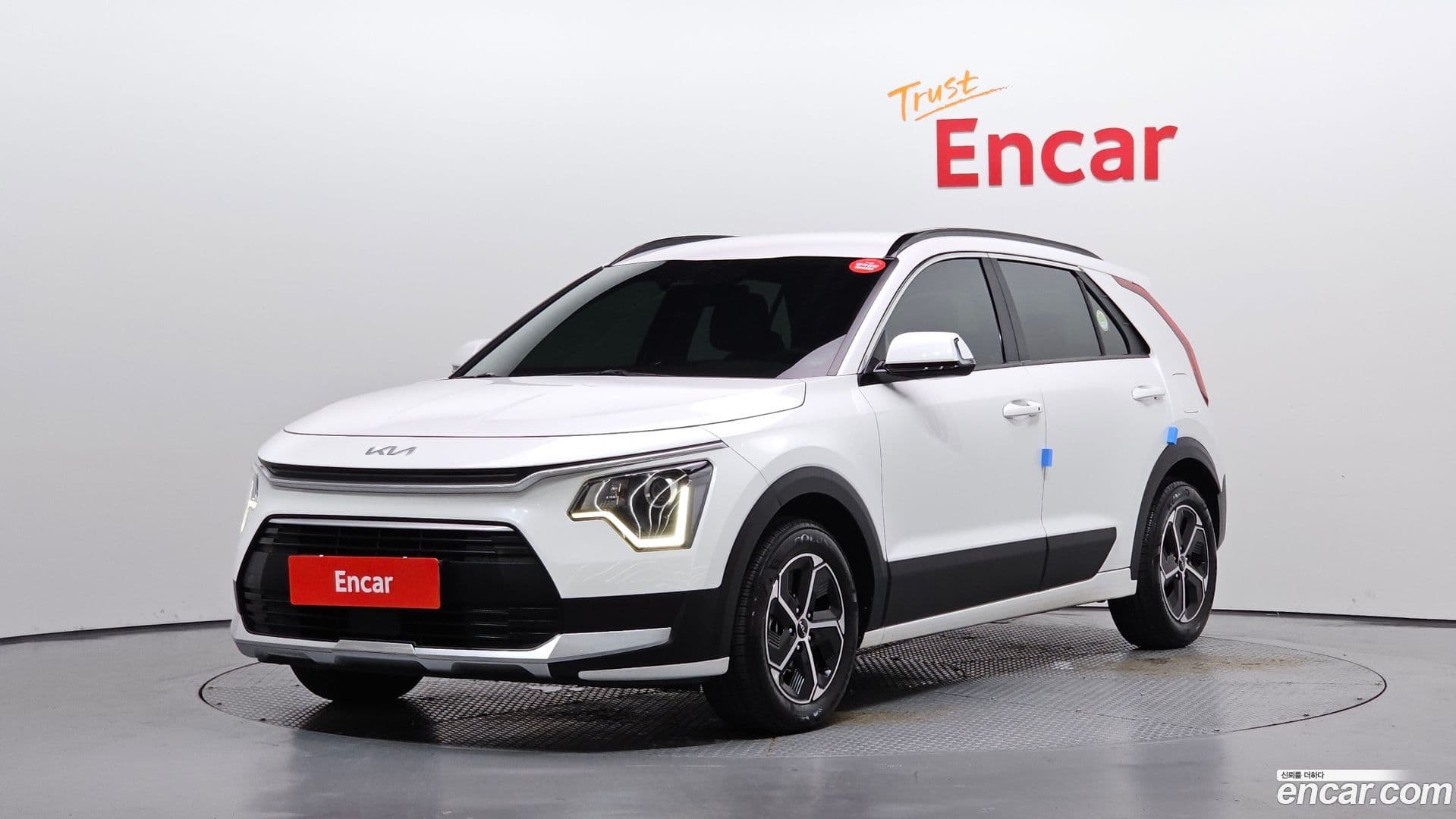 Main__Slider__Photo:Niro Kia 2023.4-0