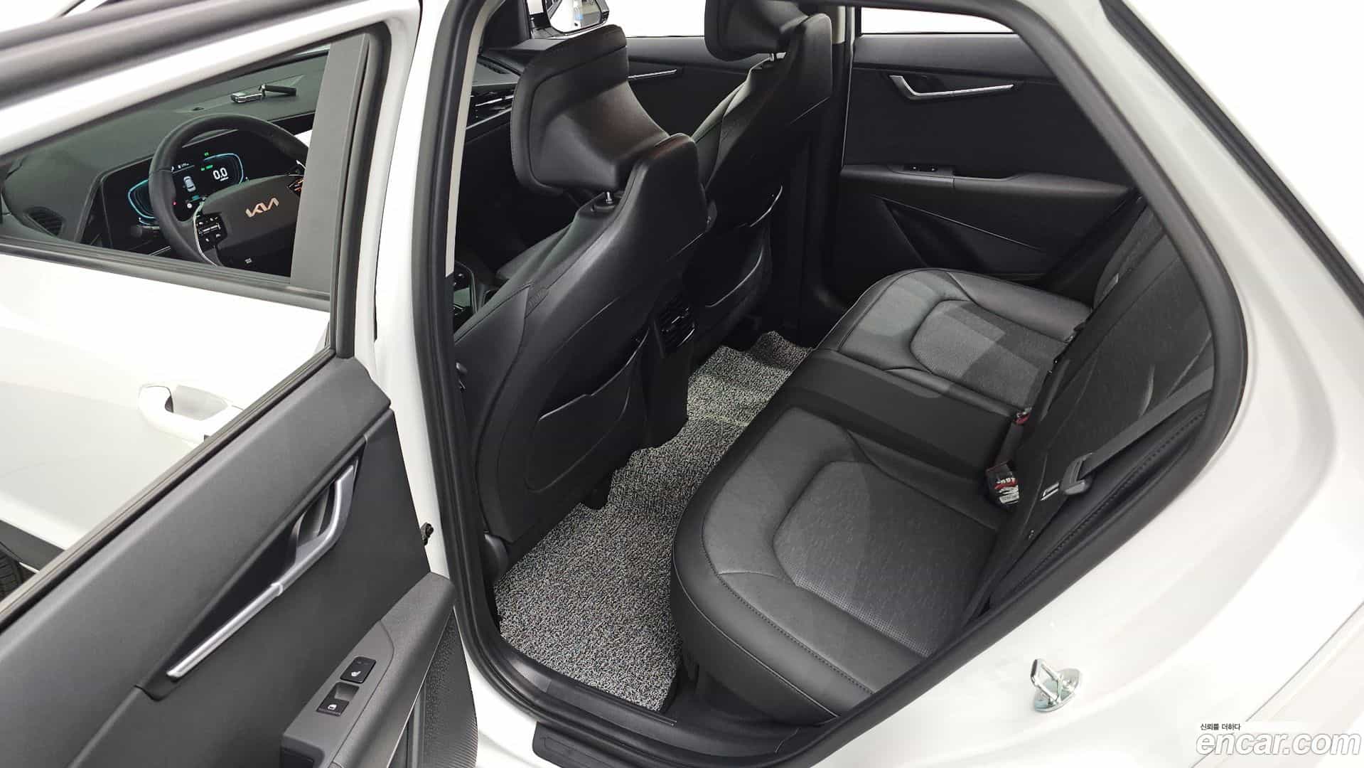 Niro Kia 2023.4-INNER-036