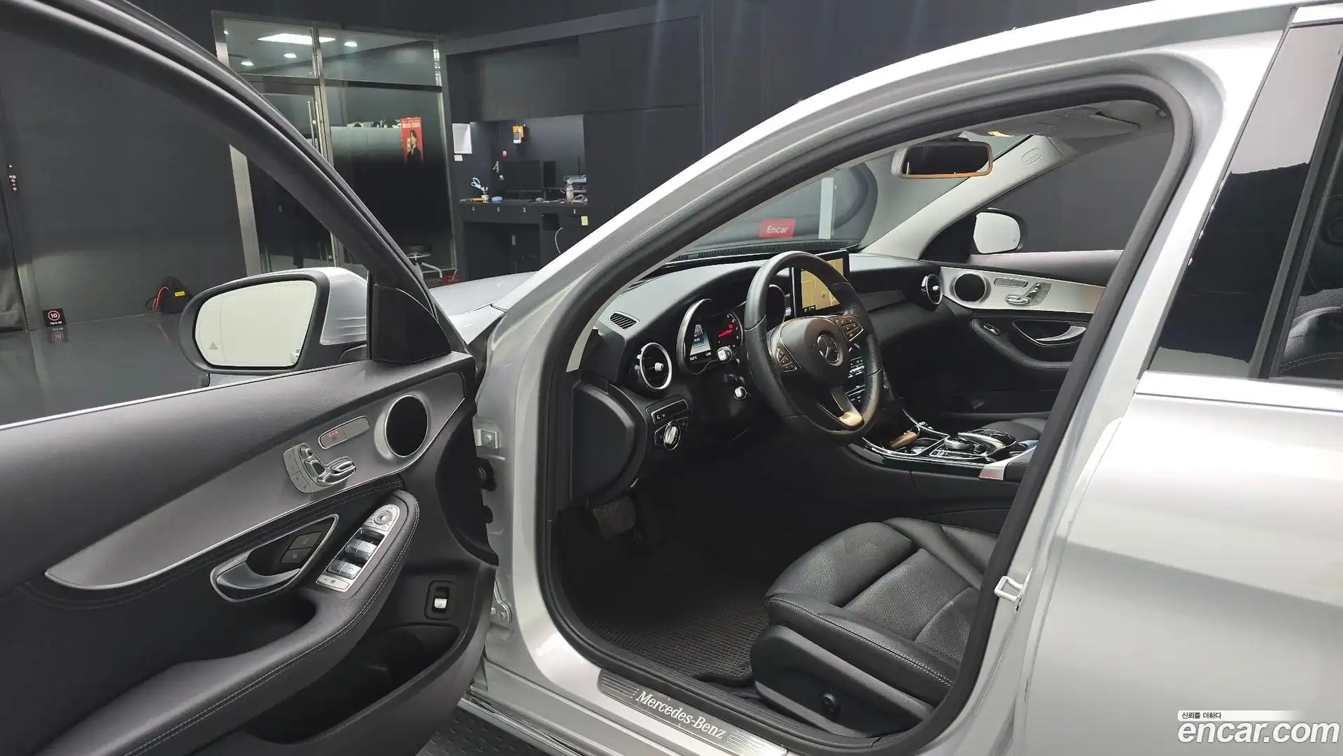 C-Class Mercedes-Benz 2015.3-INNER-010