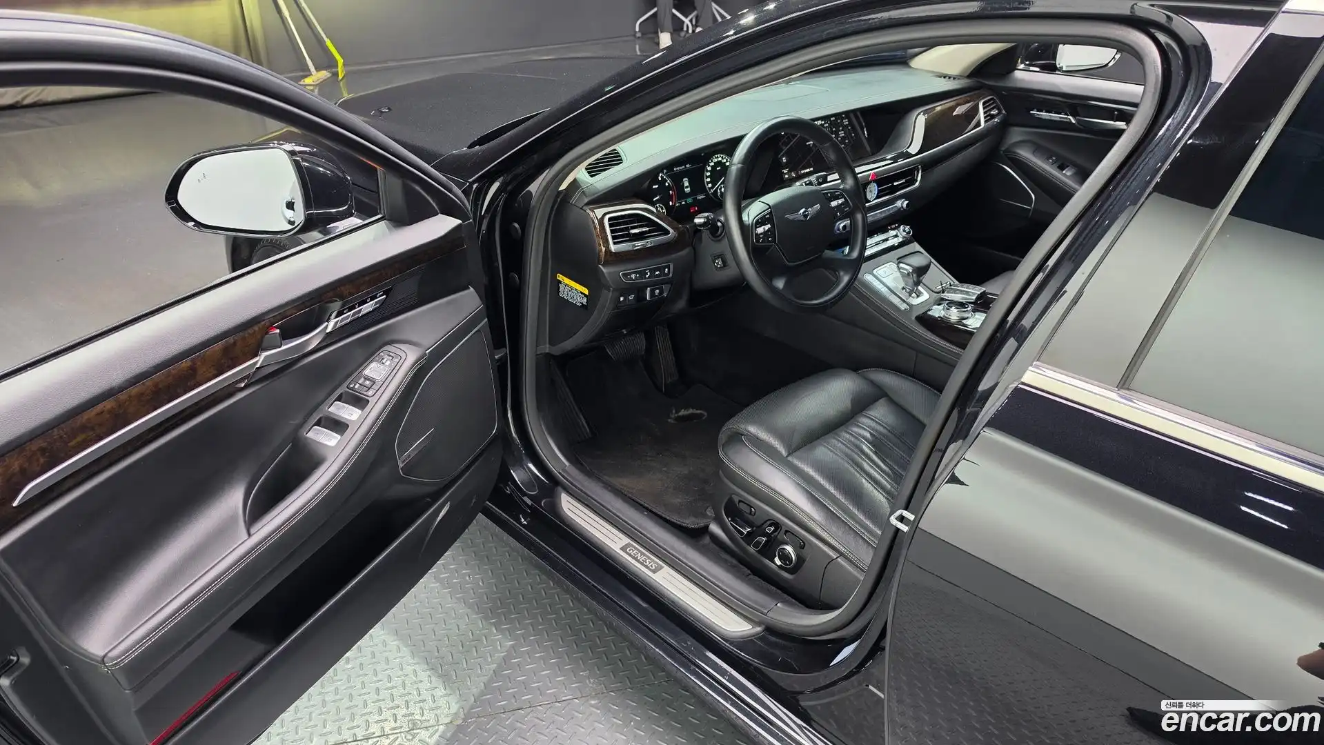 G90 Genesis 2020.0-INNER-010