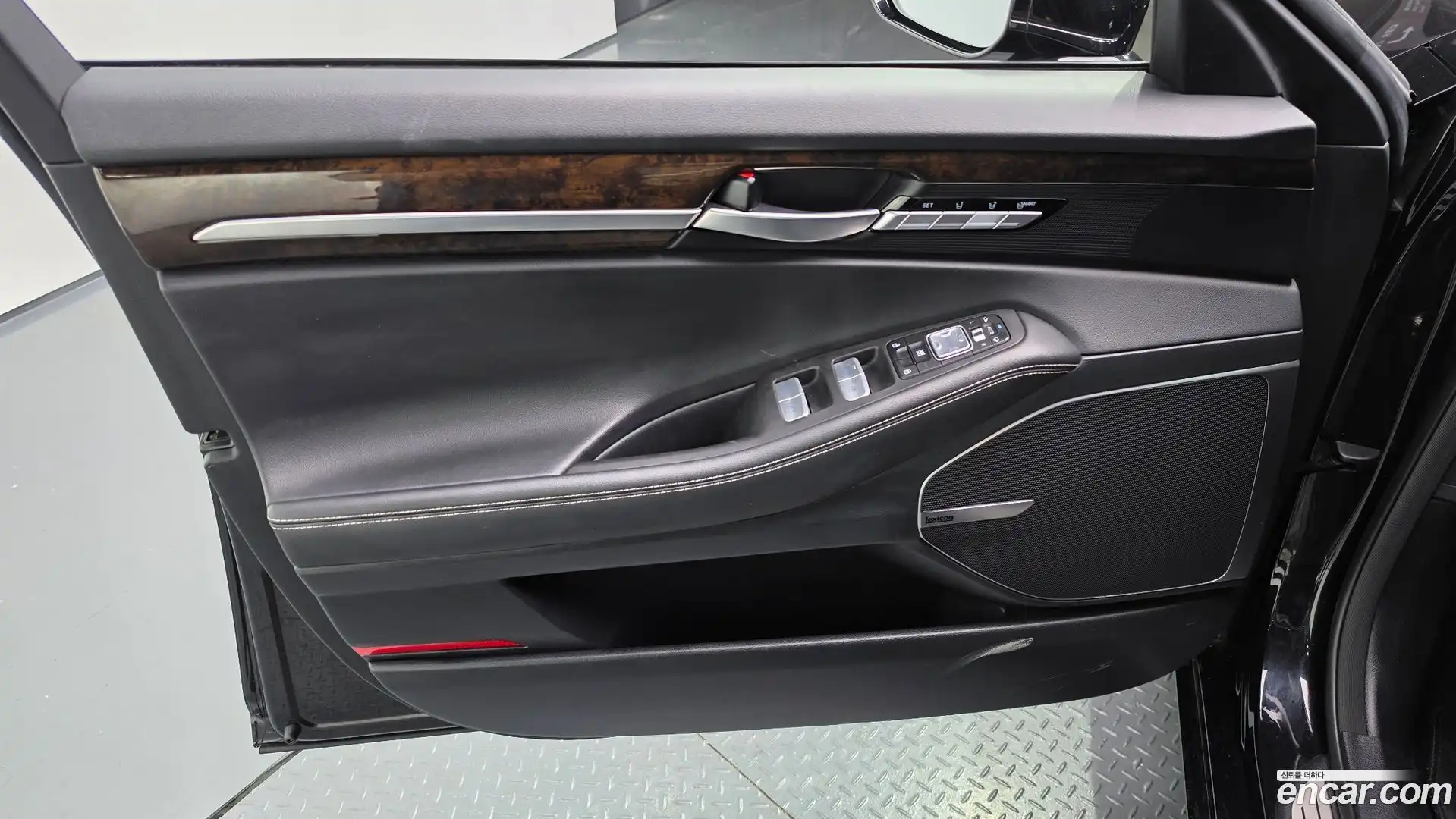G90 Genesis 2020.0-INNER-034