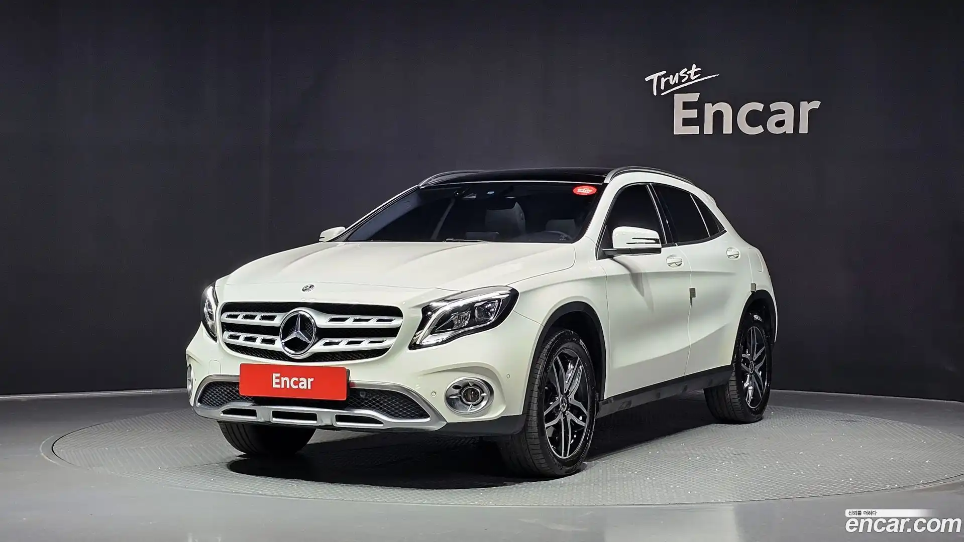 GLA-Class Mercedes-Benz 2019.5-OUTER-001