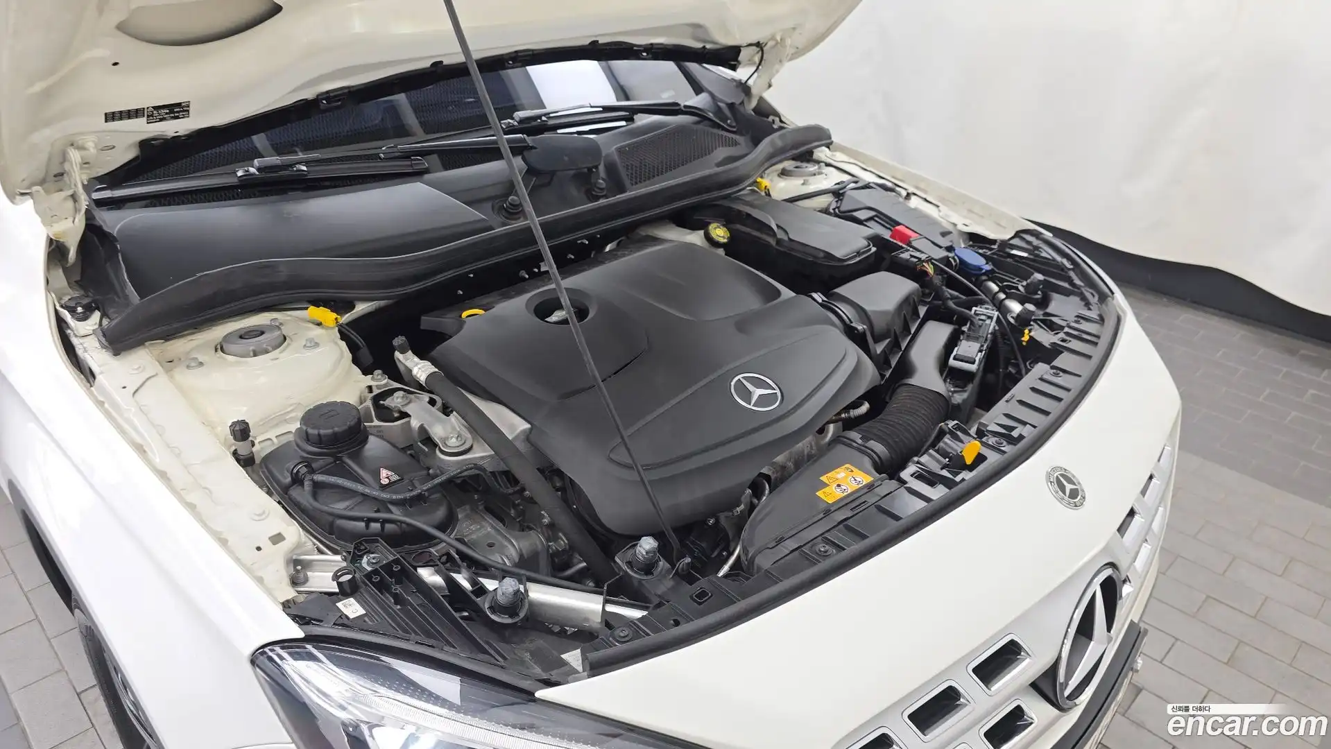 GLA-Class Mercedes-Benz 2019.5-OUTER-006