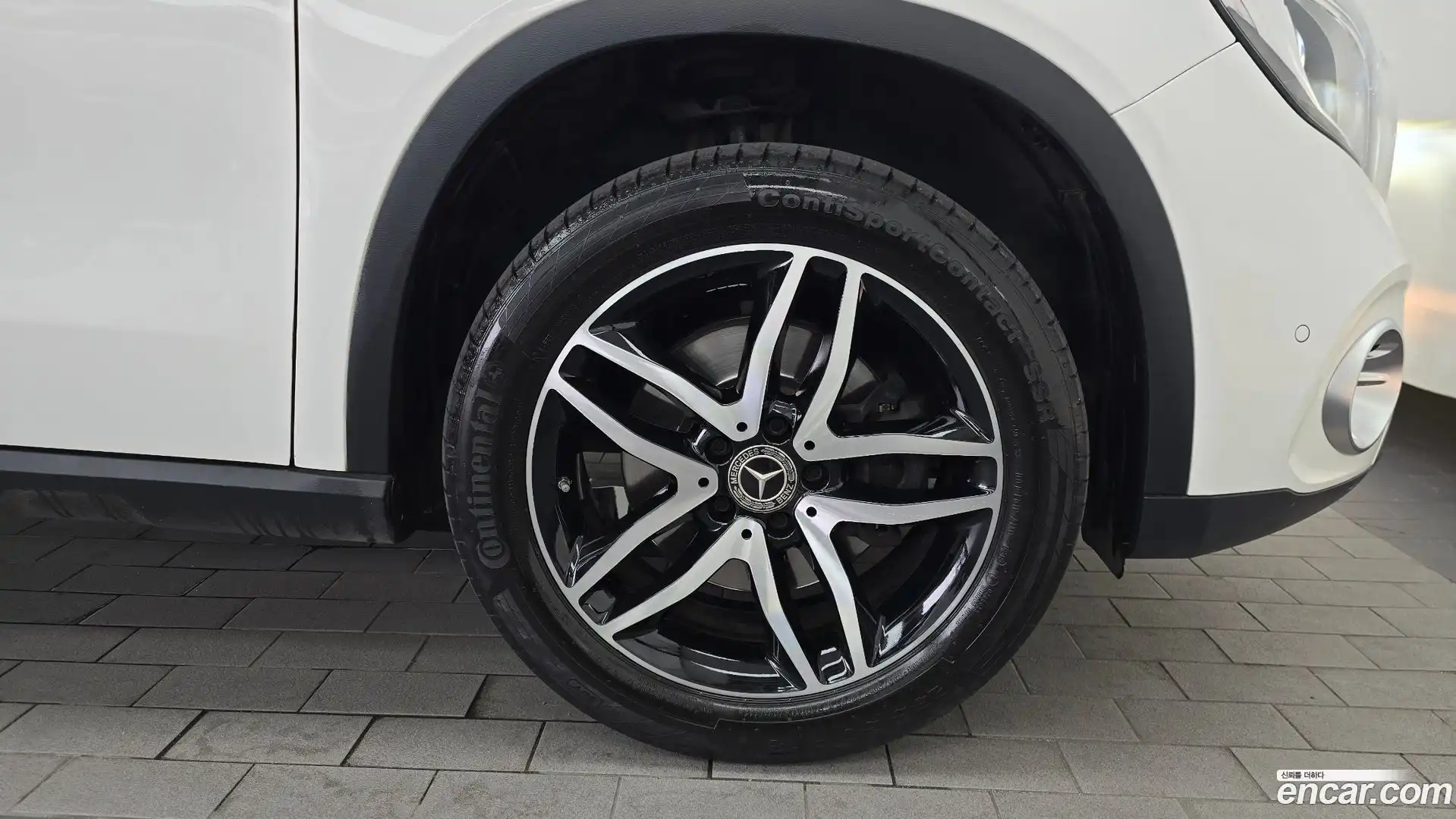 GLA-Class Mercedes-Benz 2019.5-OUTER-031