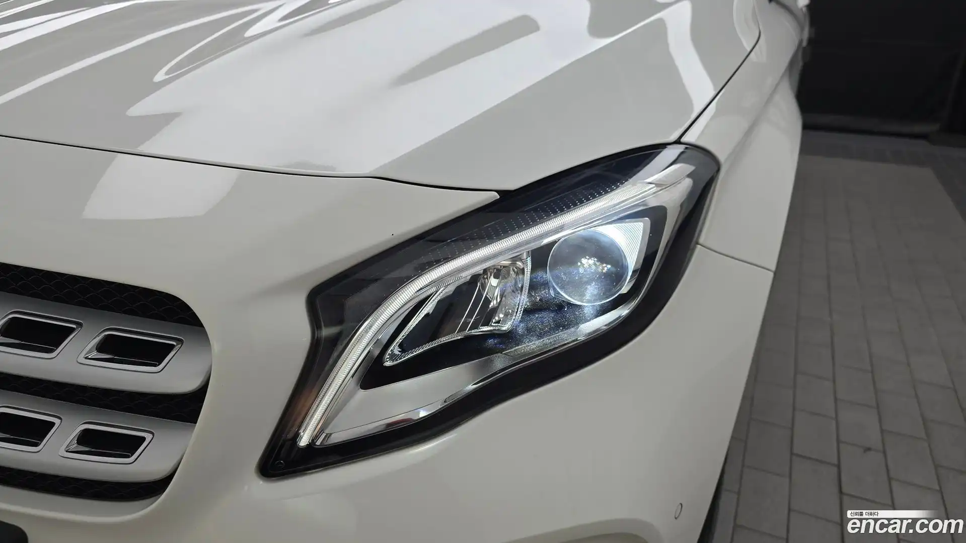 GLA-Class Mercedes-Benz 2019.5-OUTER-032