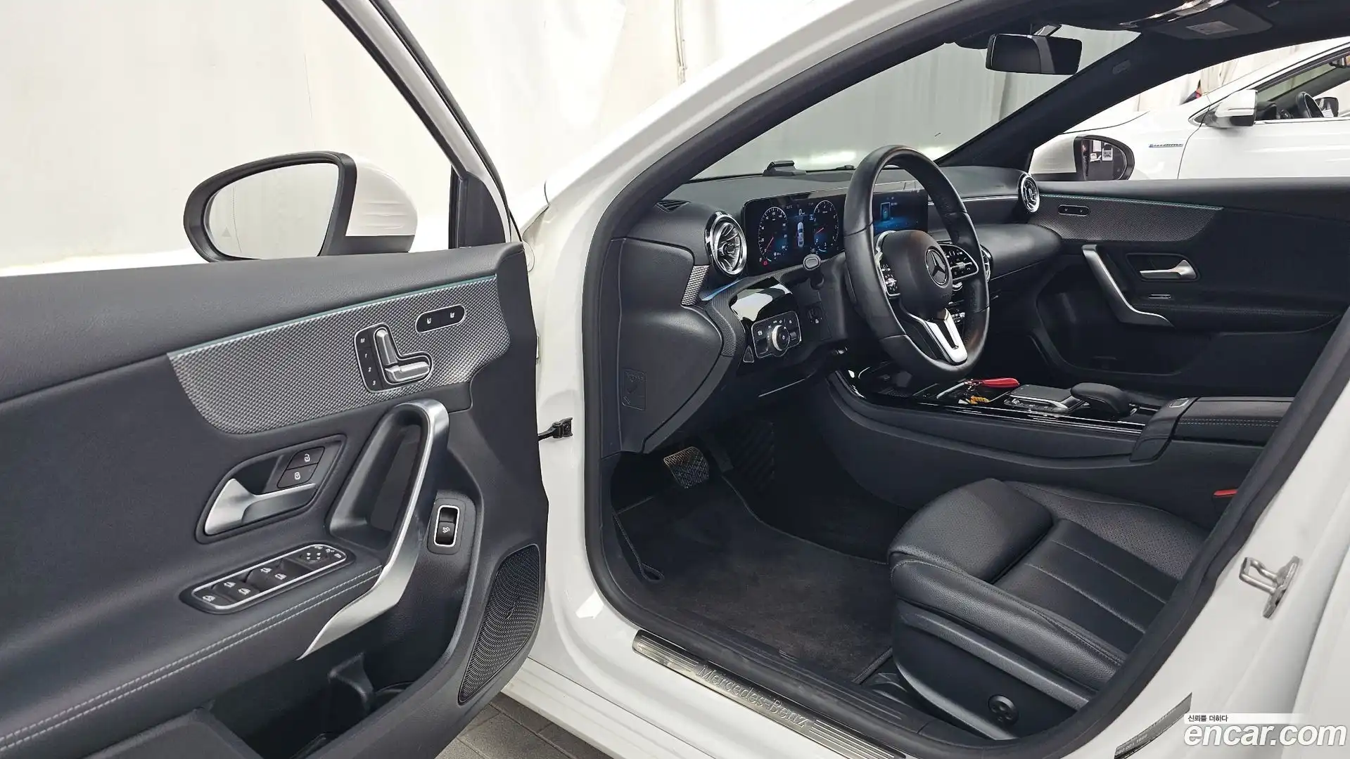 A-Class Mercedes-Benz 2021.8-INNER-010