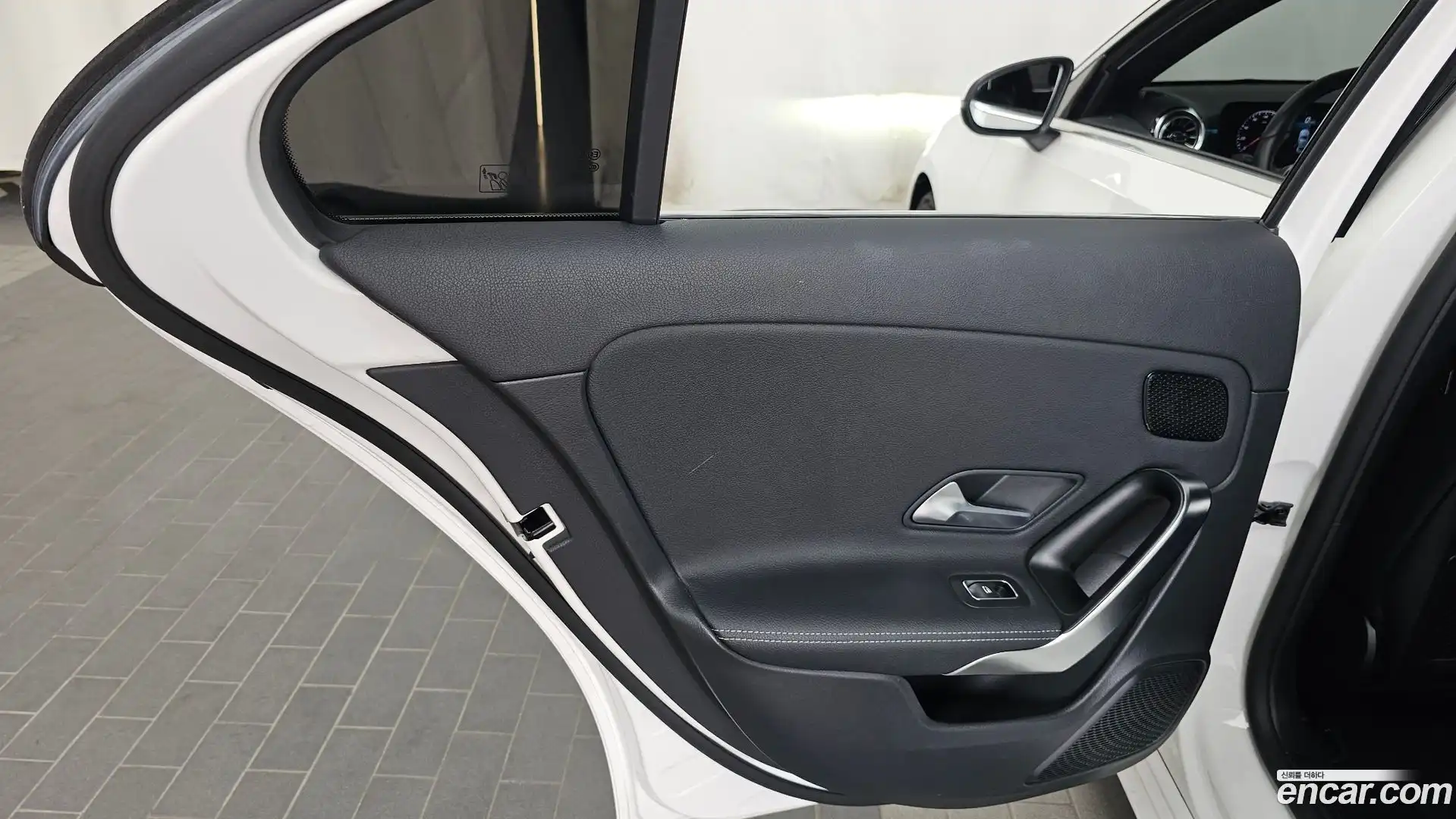 A-Class Mercedes-Benz 2021.8-INNER-035