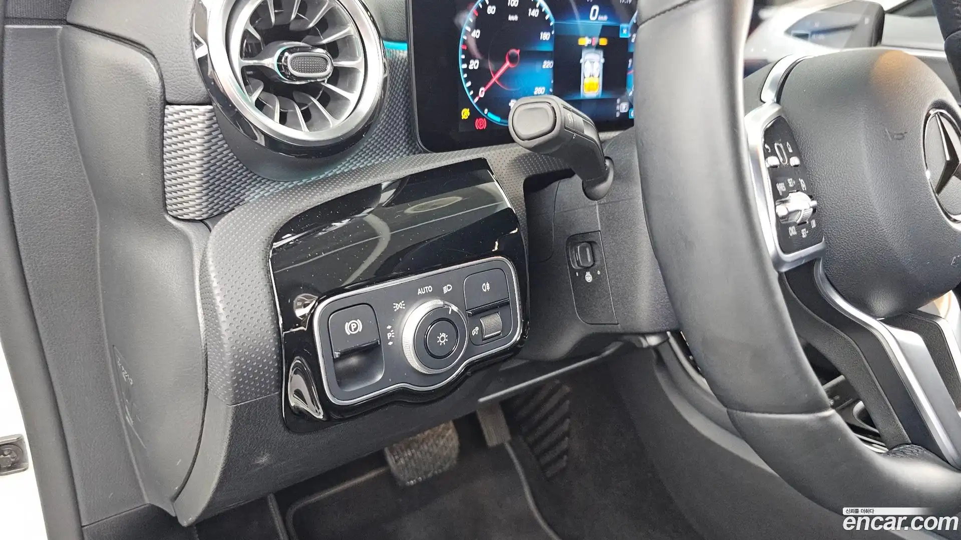 A-Class Mercedes-Benz 2021.8-OPTION-041