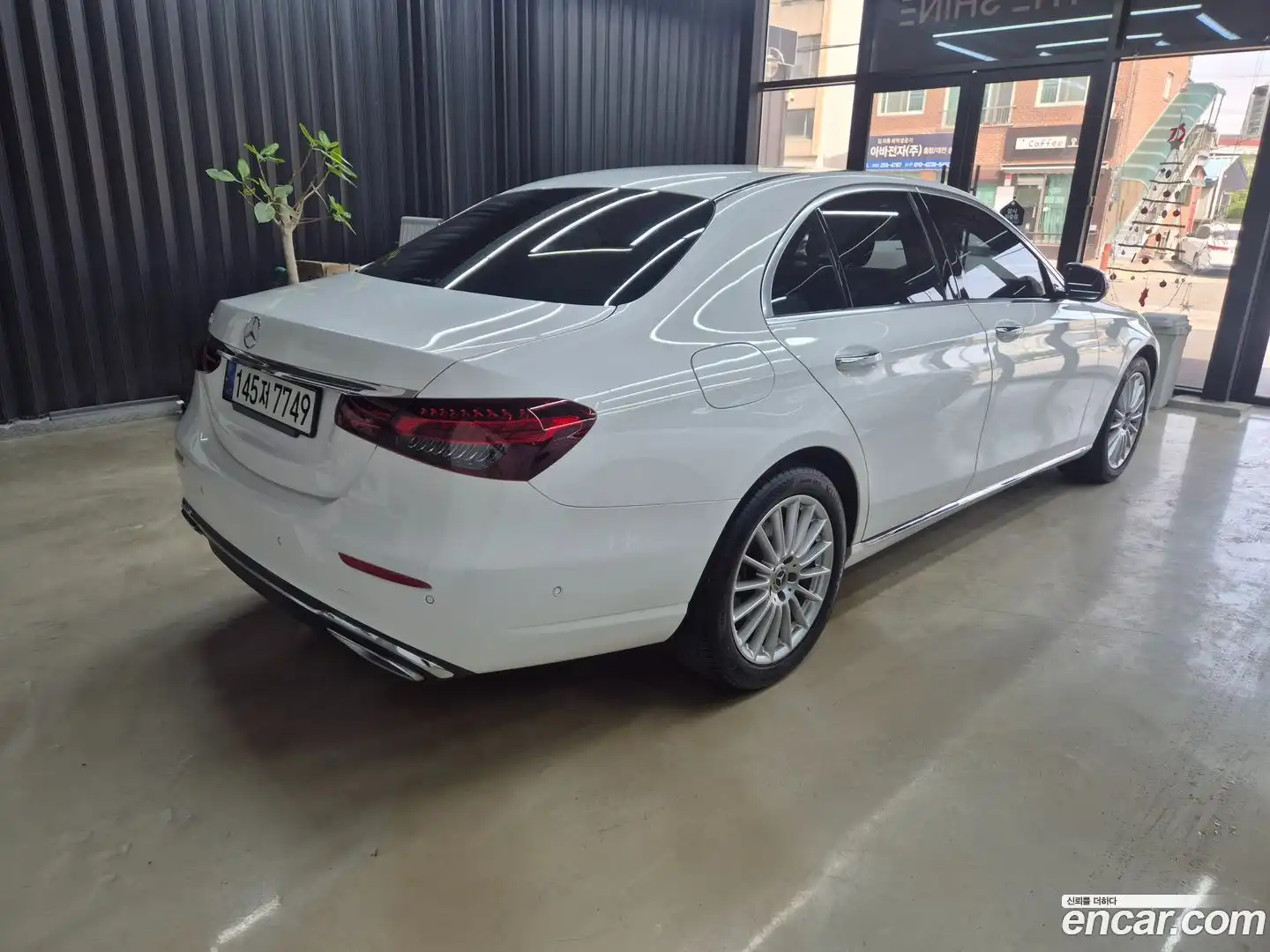 E-Class Mercedes-Benz 2021.3-OUTER-004