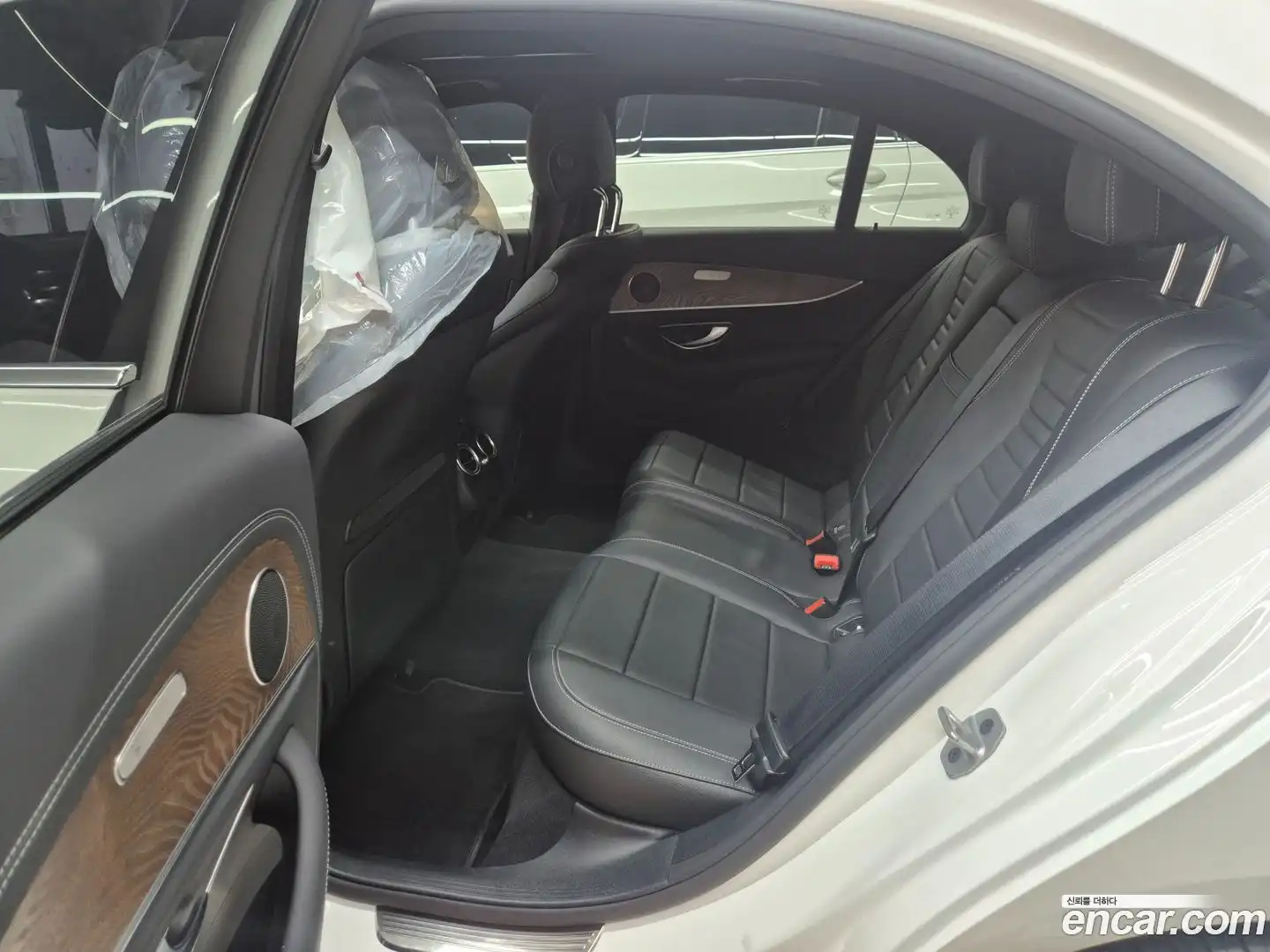 E-Class Mercedes-Benz 2021.3-OPTION-022