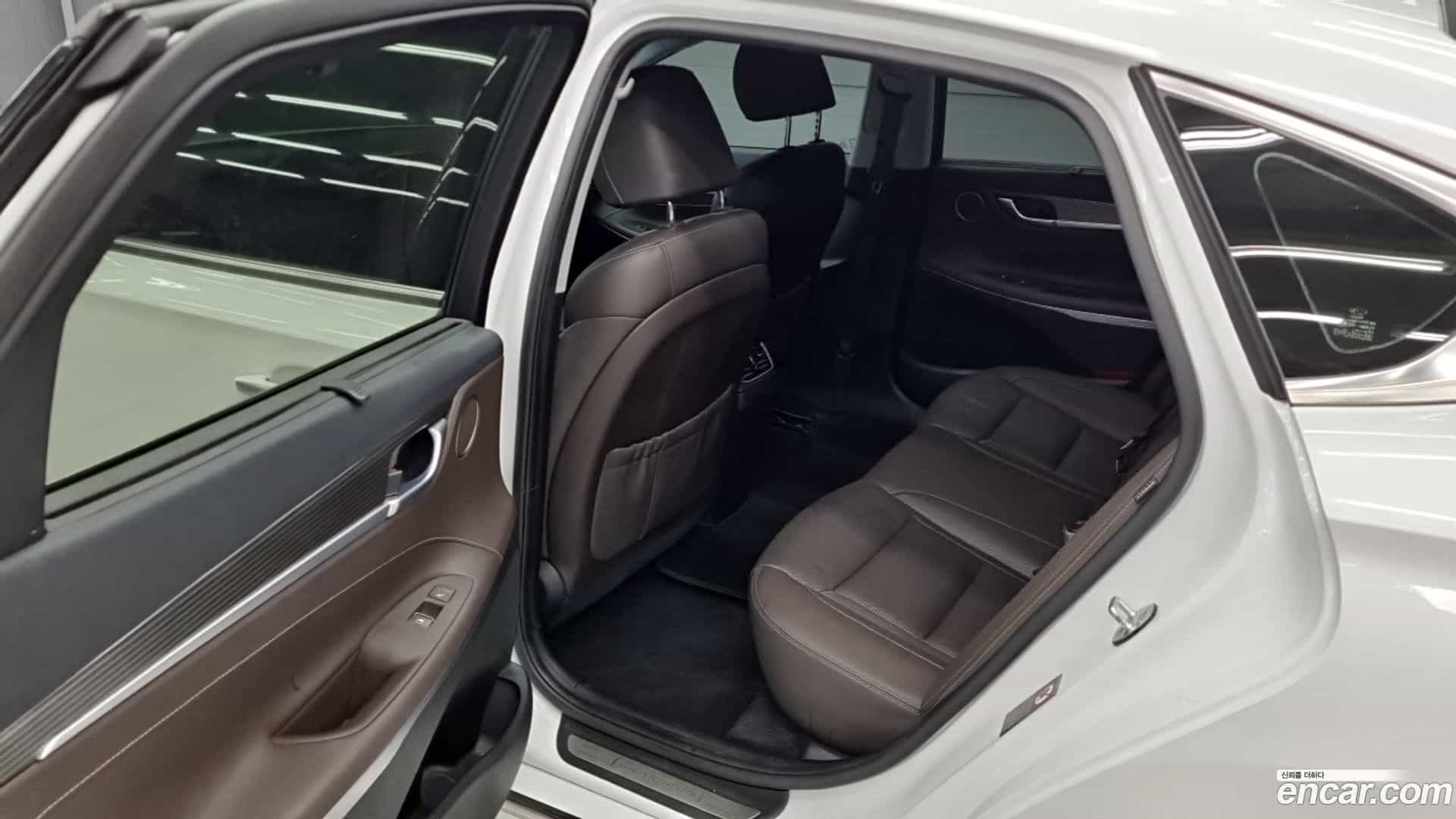 Grandeur Hyundai 2019.3-INNER-008
