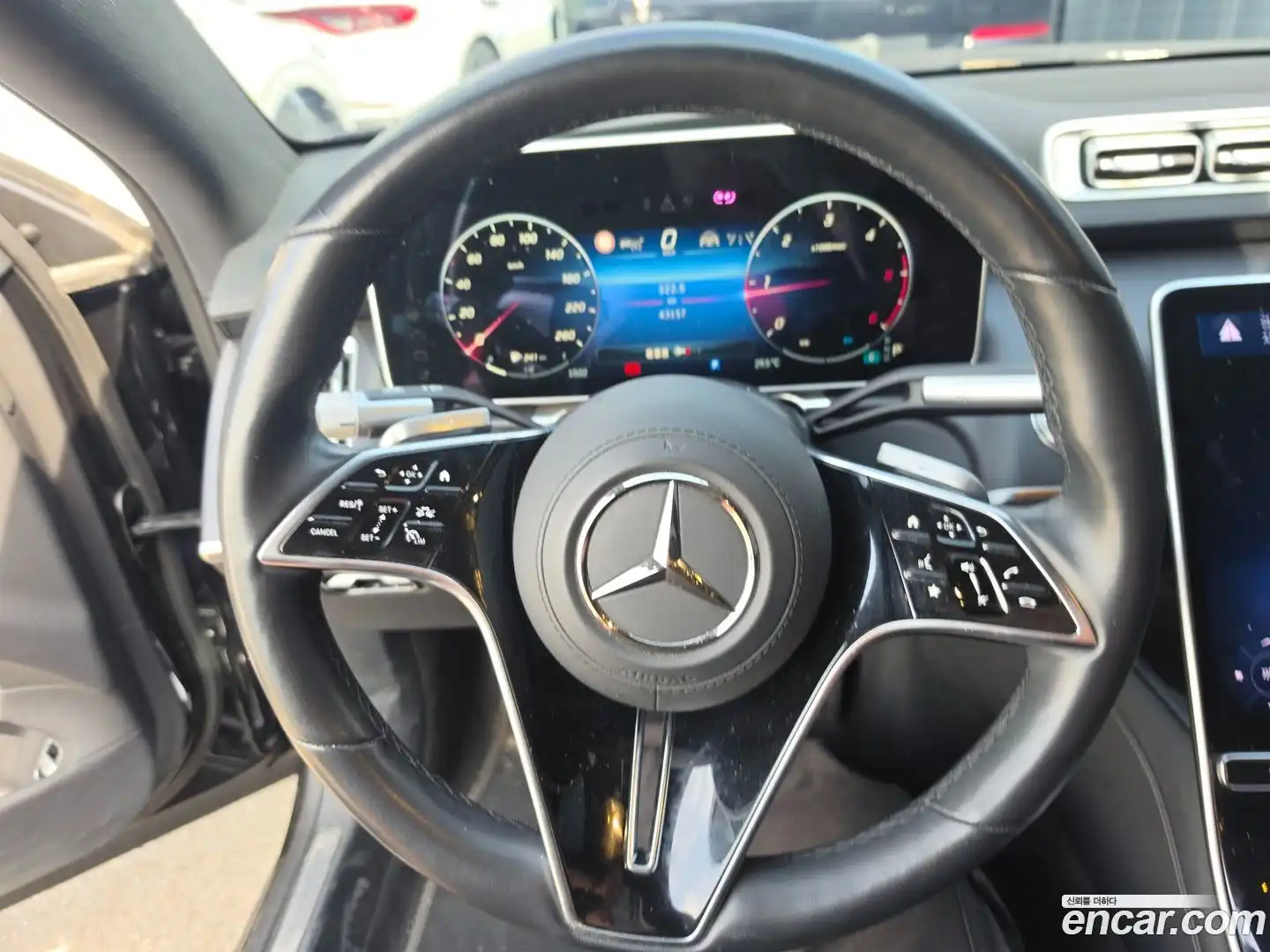S-Class Mercedes-Benz 2025.0-INNER-010