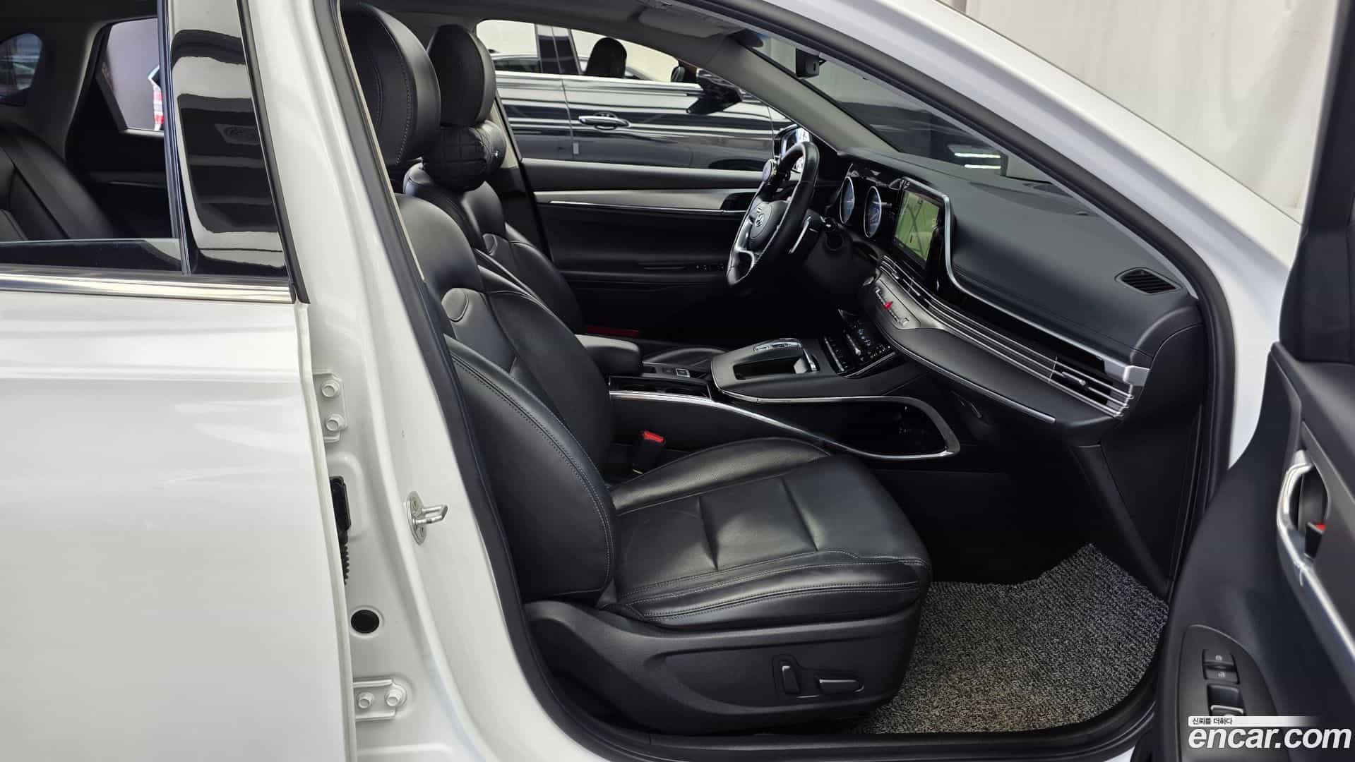 Grandeur Hyundai 2021.5-OPTION-015