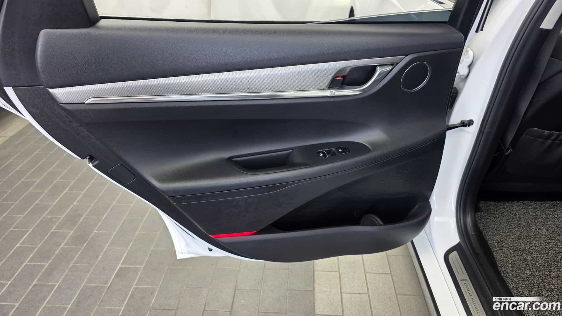 Grandeur Hyundai 2021.5-INNER-035