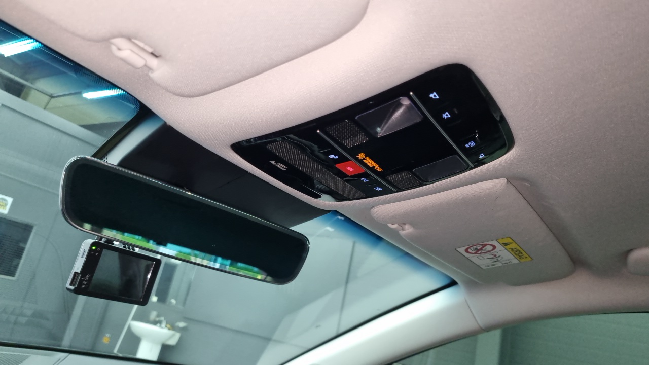 Grandeur Hyundai 2023.10-OPTION-020