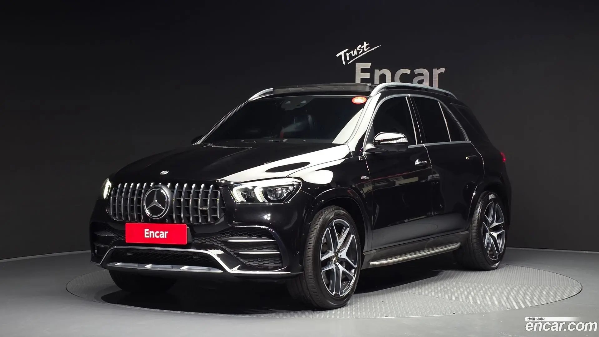 Main__Slider__Photo:GLE-Class Mercedes-Benz 2020.11-0