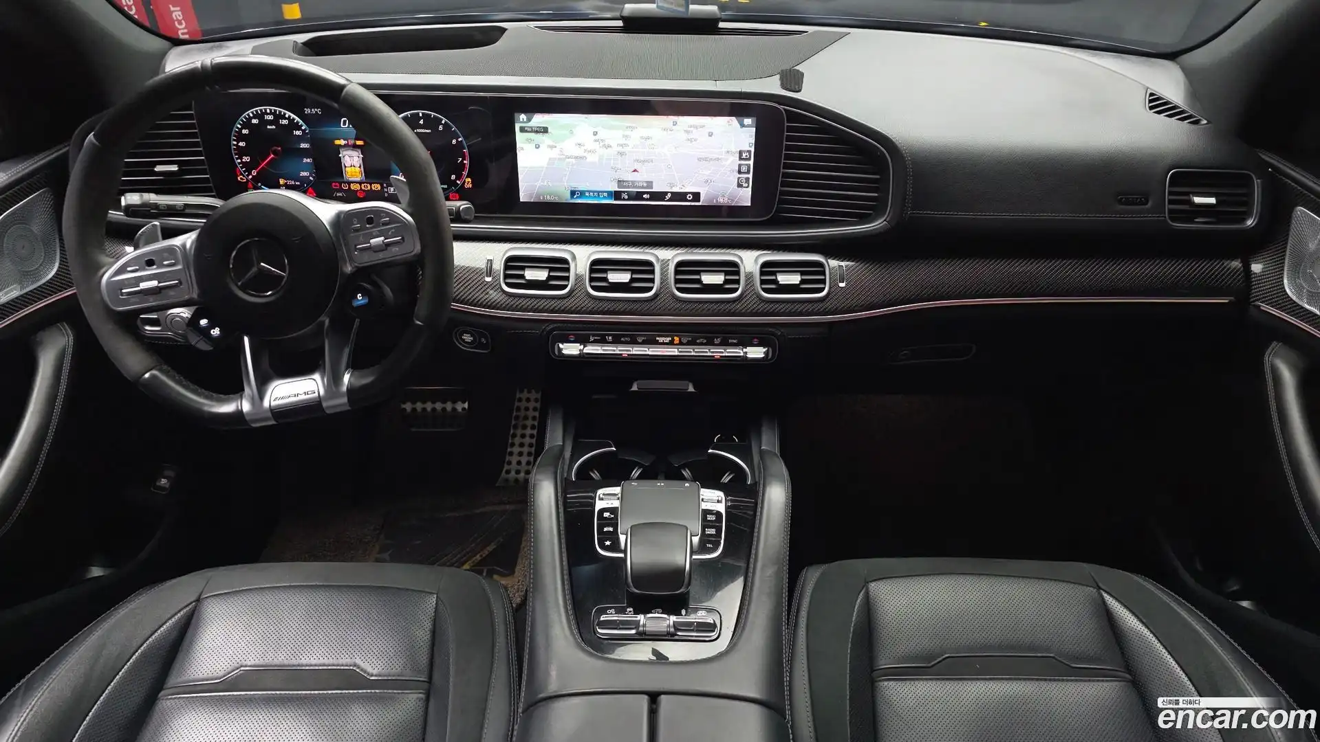 GLE-Class Mercedes-Benz 2020.11-INNER-007