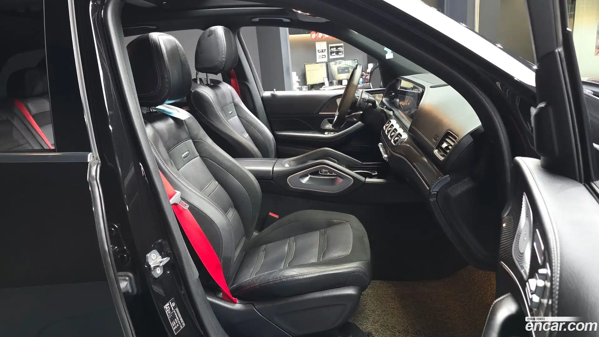 GLE-Class Mercedes-Benz 2020.11-OPTION-015