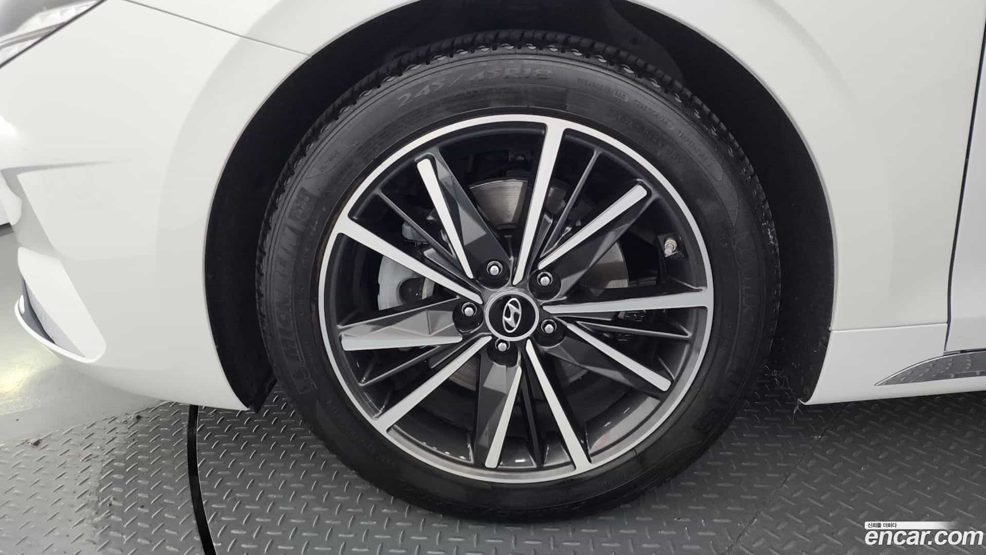 Grandeur Hyundai 2021.1-OUTER-005