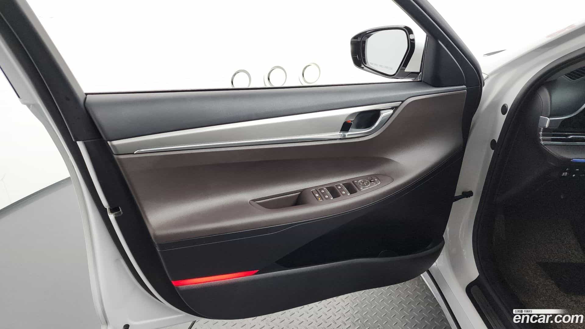 Grandeur Hyundai 2021.1-INNER-034