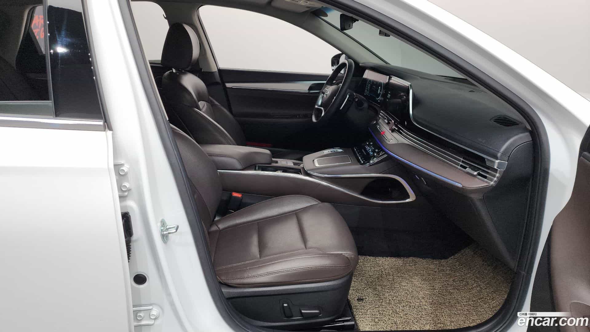 Grandeur Hyundai 2021.1-INNER-036