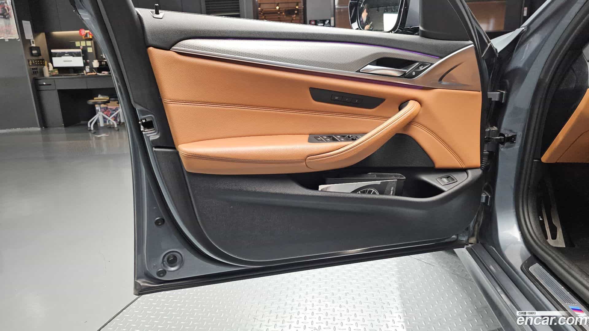 5-Series BMW 2017.9-INNER-034