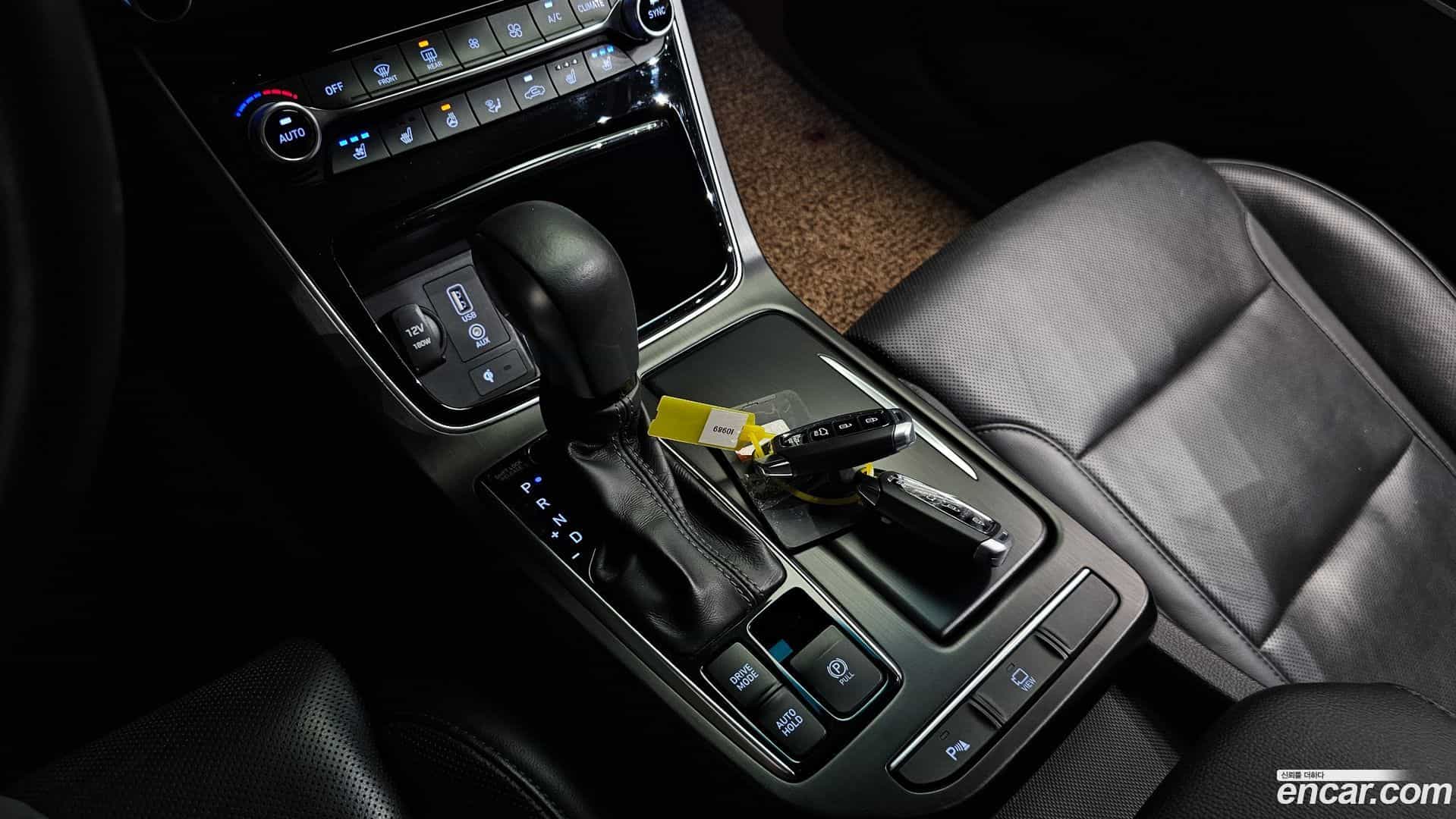 Grandeur Hyundai 2017.0-INNER-009