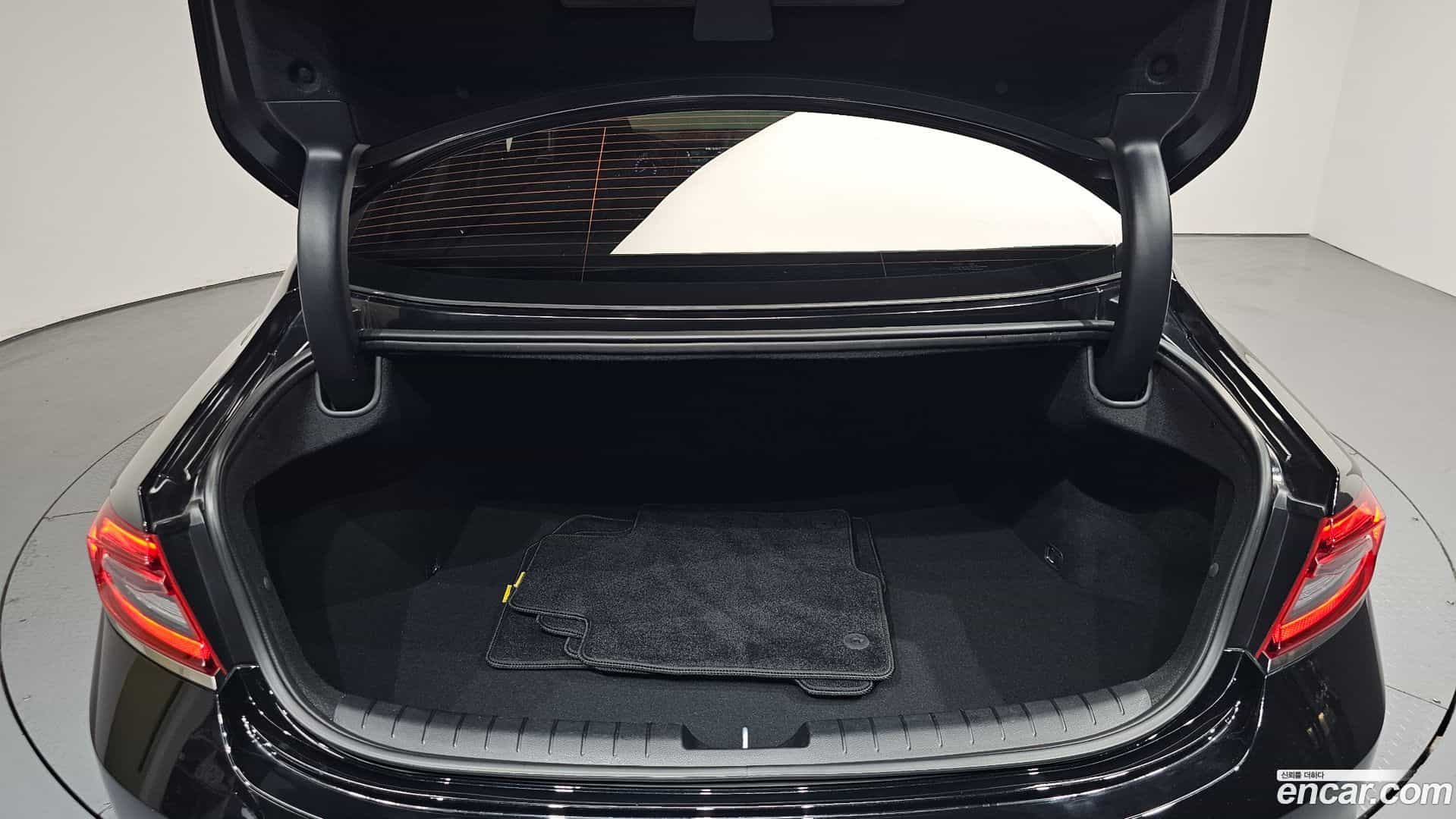 Grandeur Hyundai 2017.0-OPTION-024
