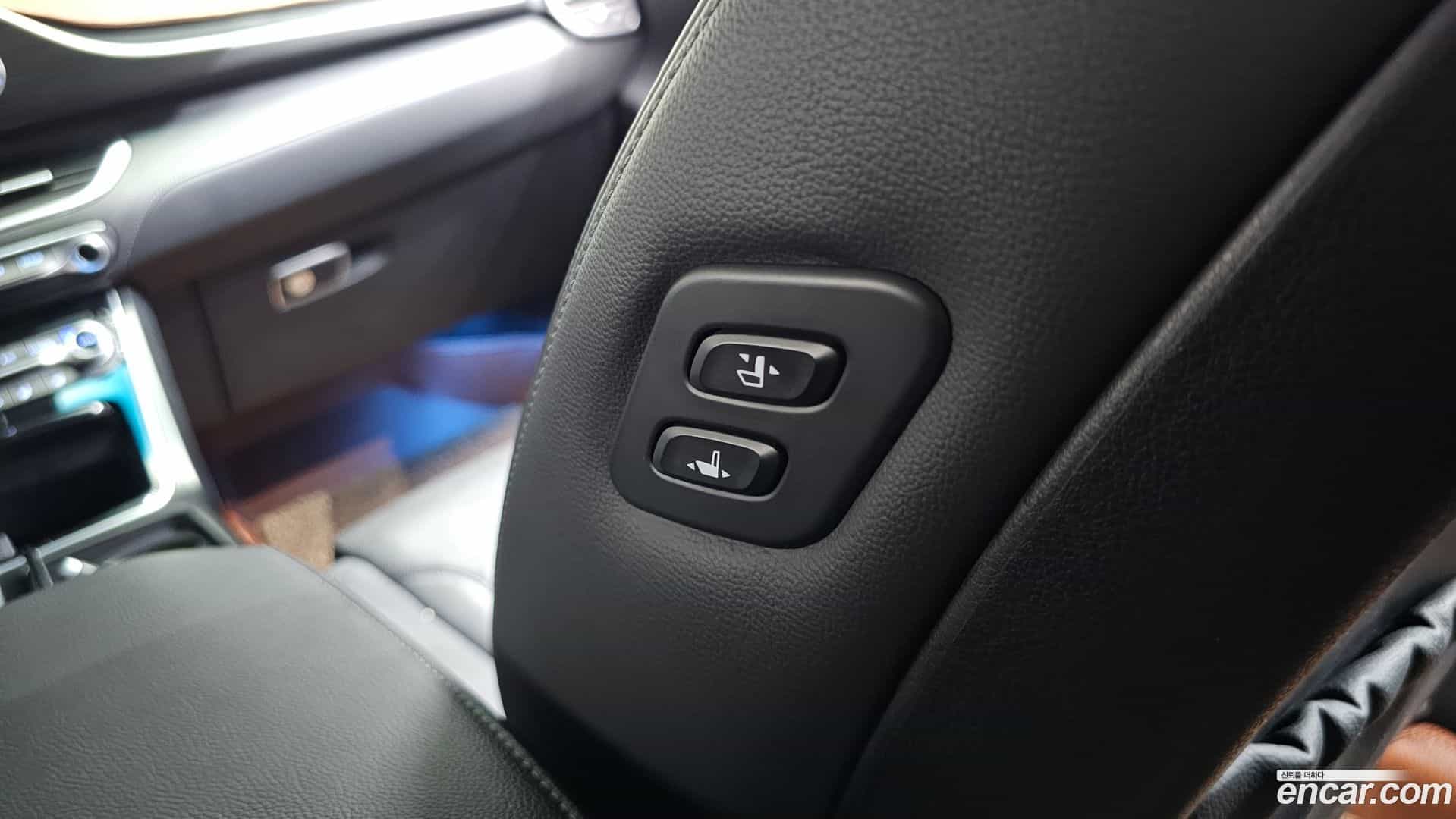 Grandeur Hyundai 2017.0-OPTION-046