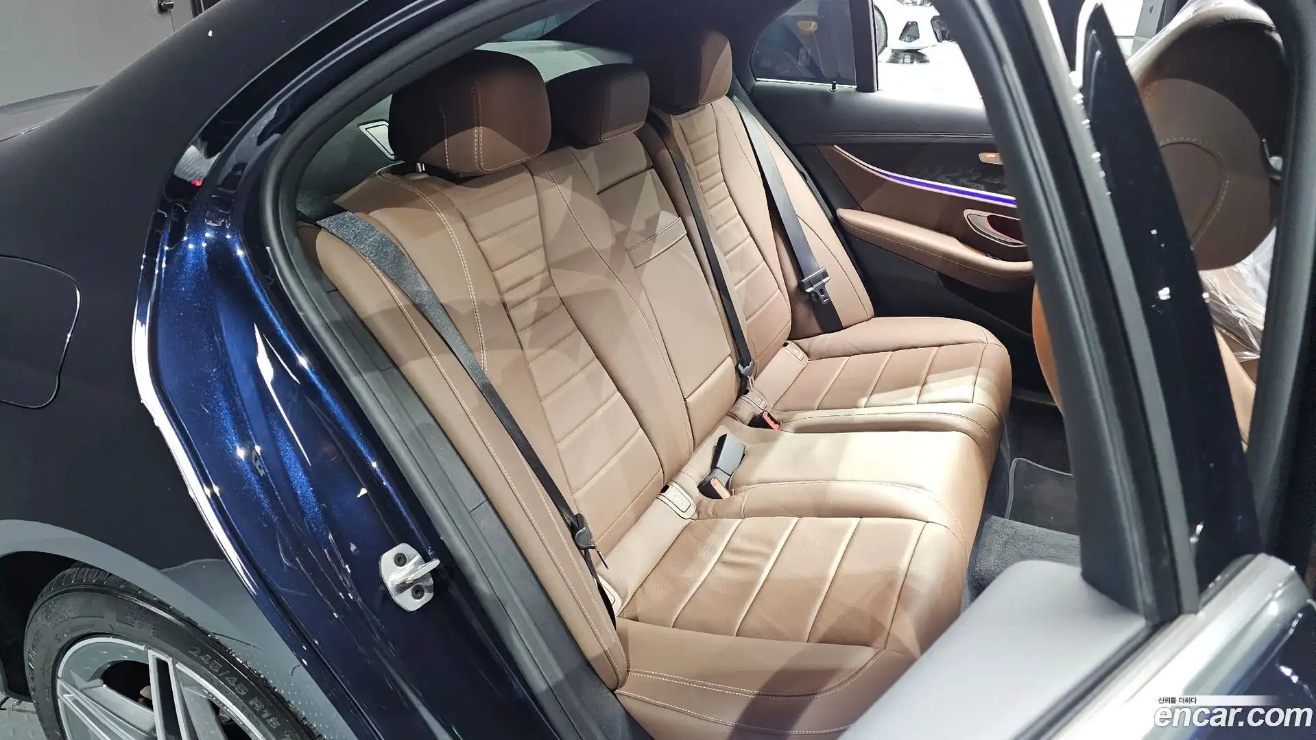 E-Class Mercedes-Benz 2023.5-OPTION-015