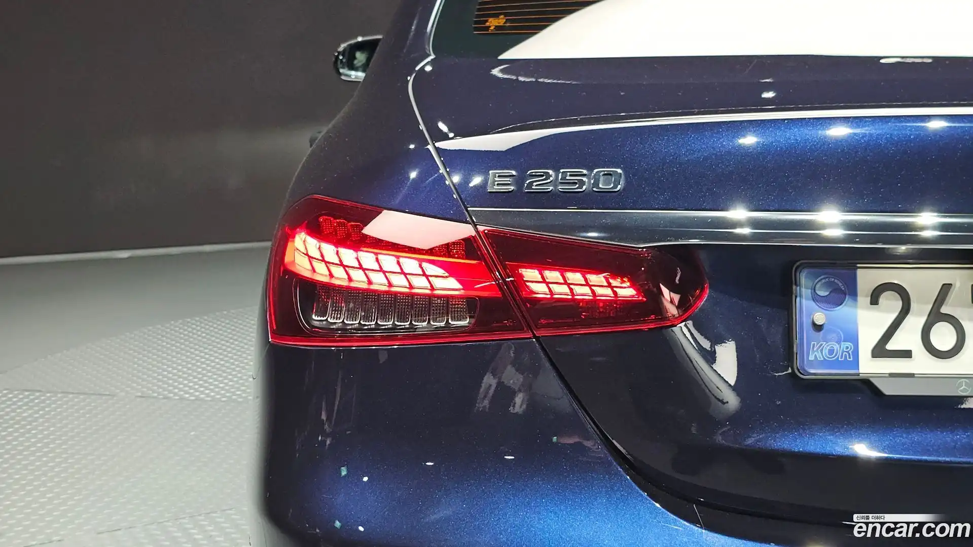 E-Class Mercedes-Benz 2023.5-OUTER-033