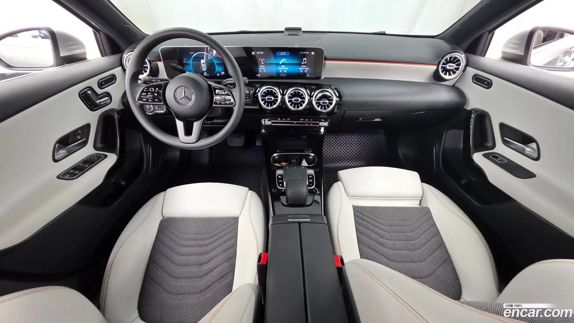 A-Class Mercedes-Benz 2019.10-INNER-007