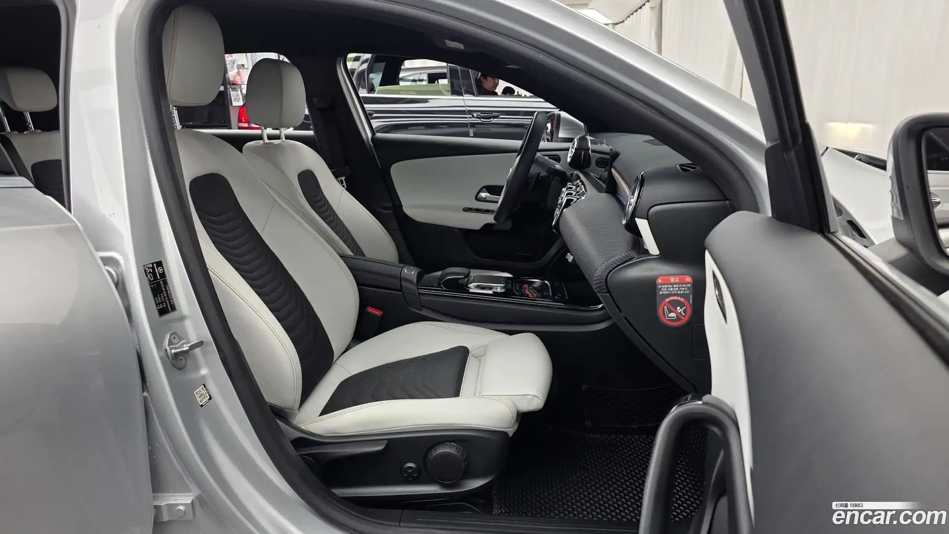A-Class Mercedes-Benz 2019.10-OPTION-015