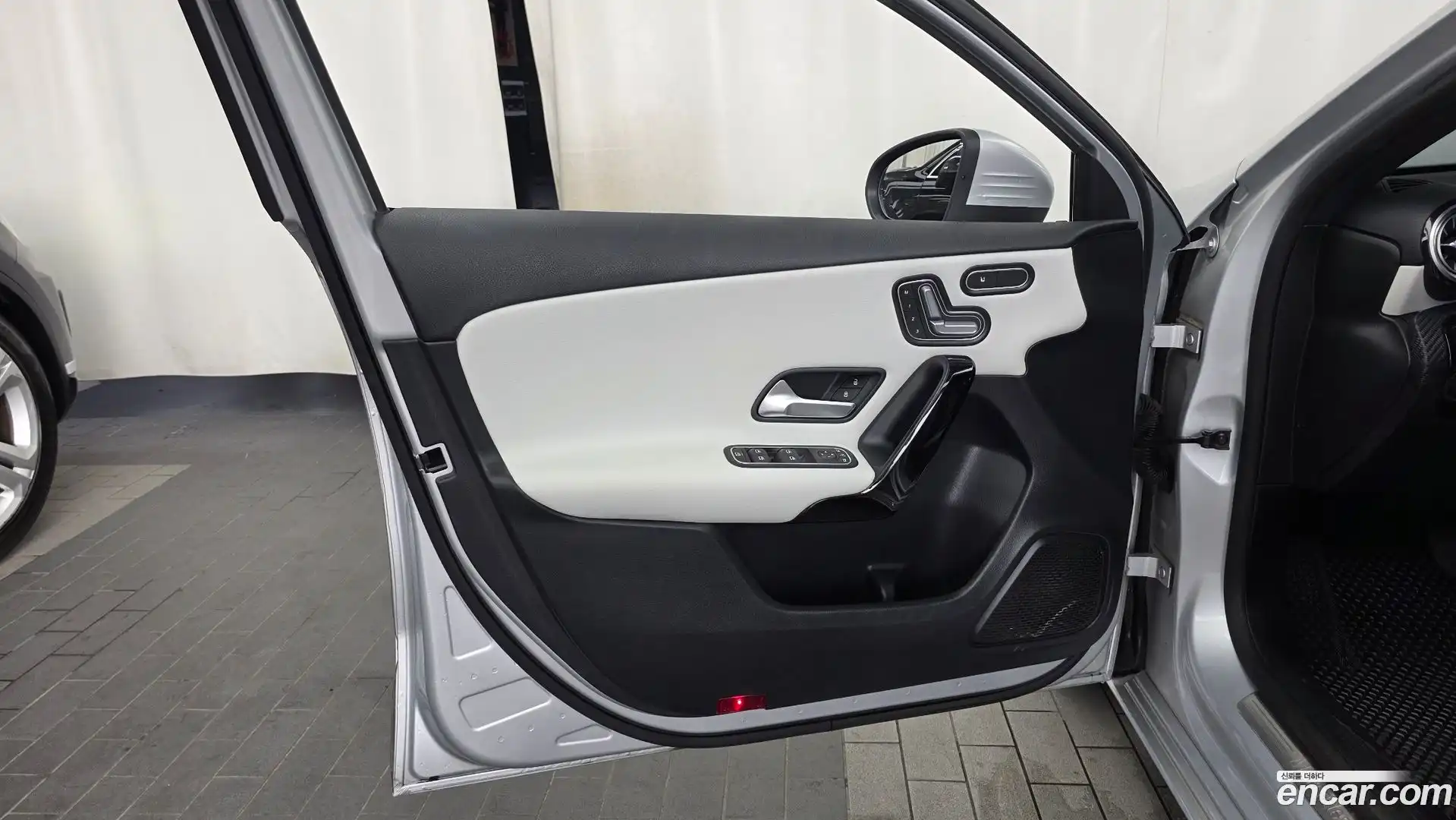 A-Class Mercedes-Benz 2019.10-INNER-034
