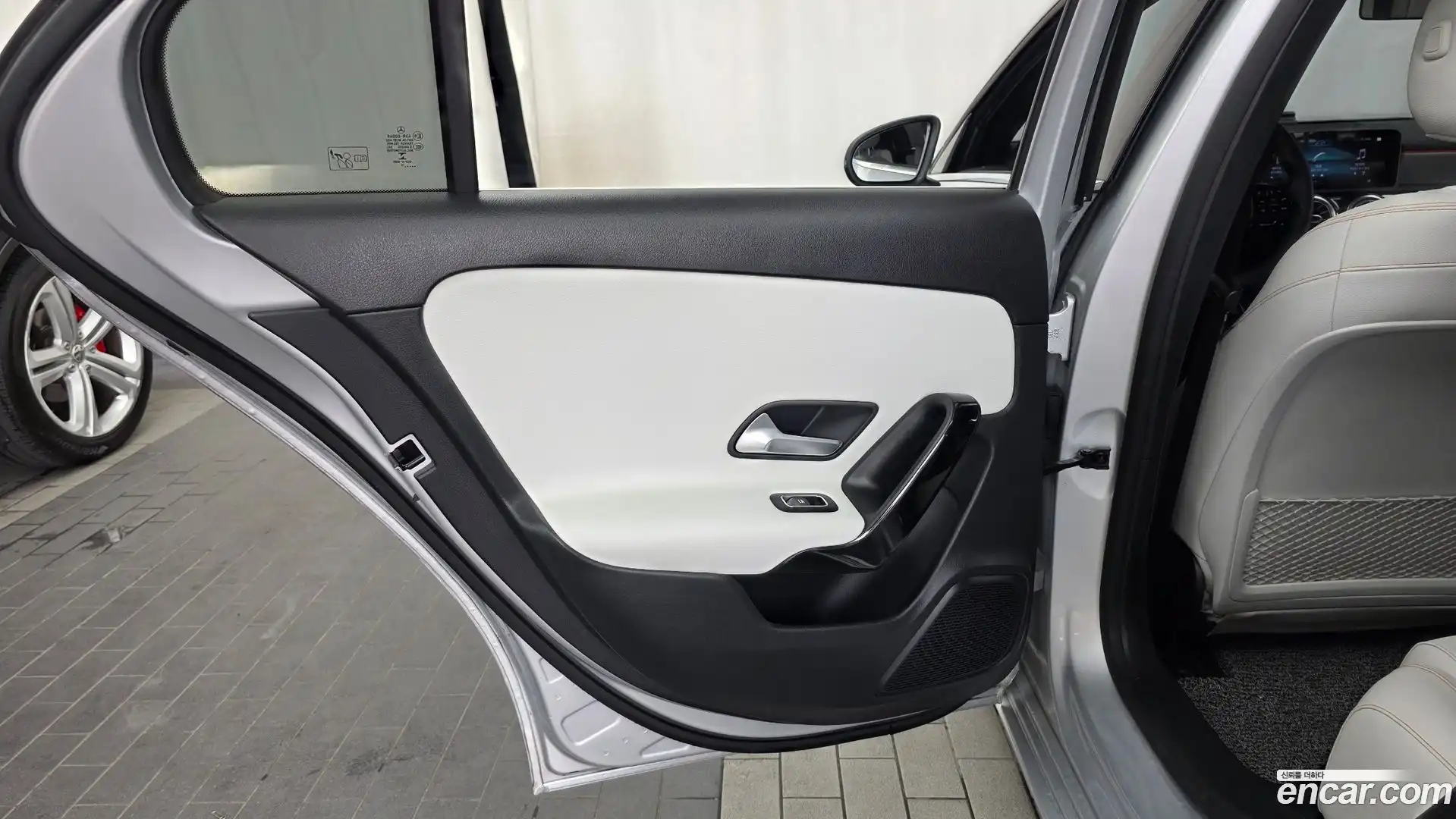 A-Class Mercedes-Benz 2019.10-INNER-035