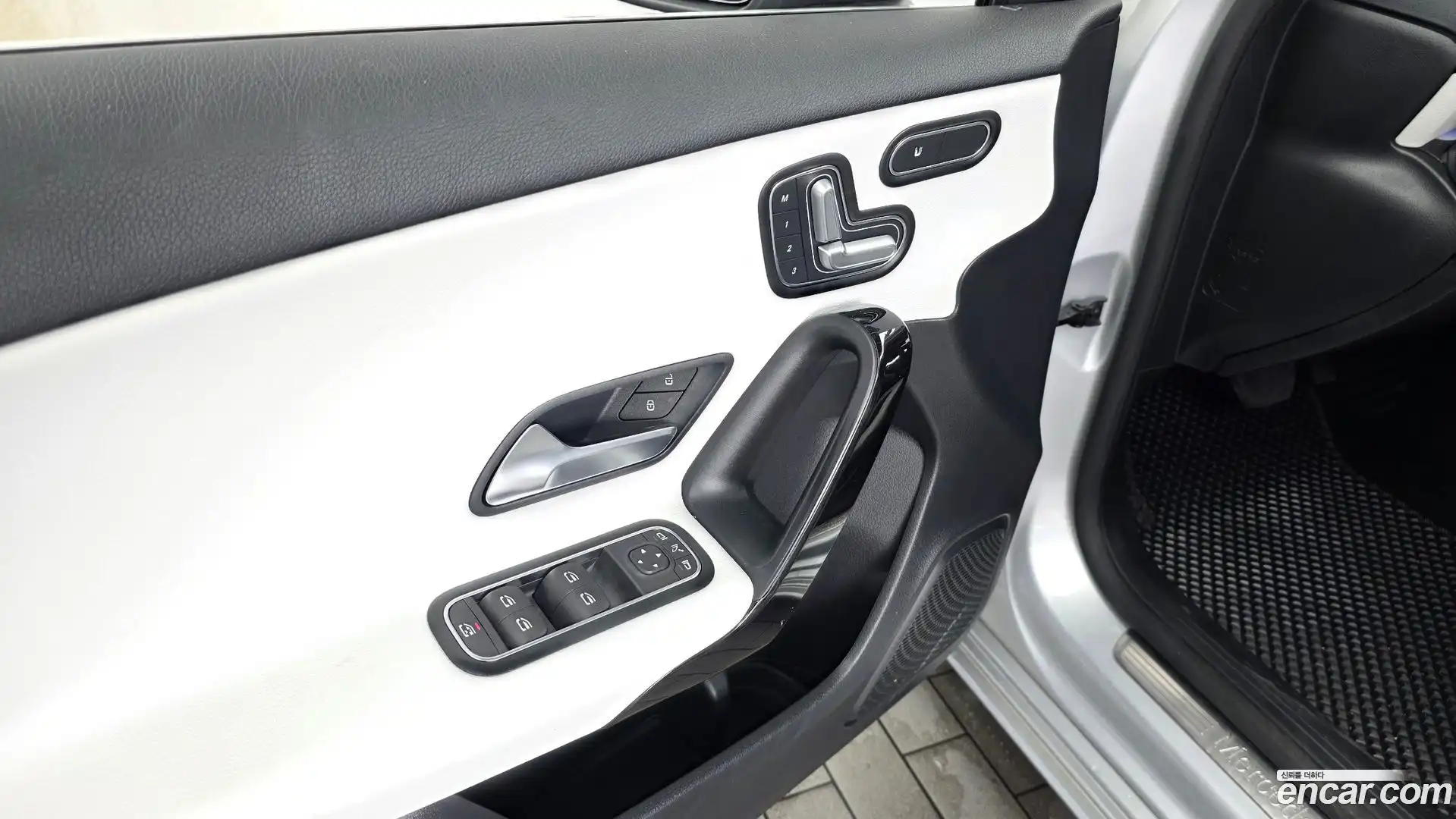 A-Class Mercedes-Benz 2019.10-OPTION-041