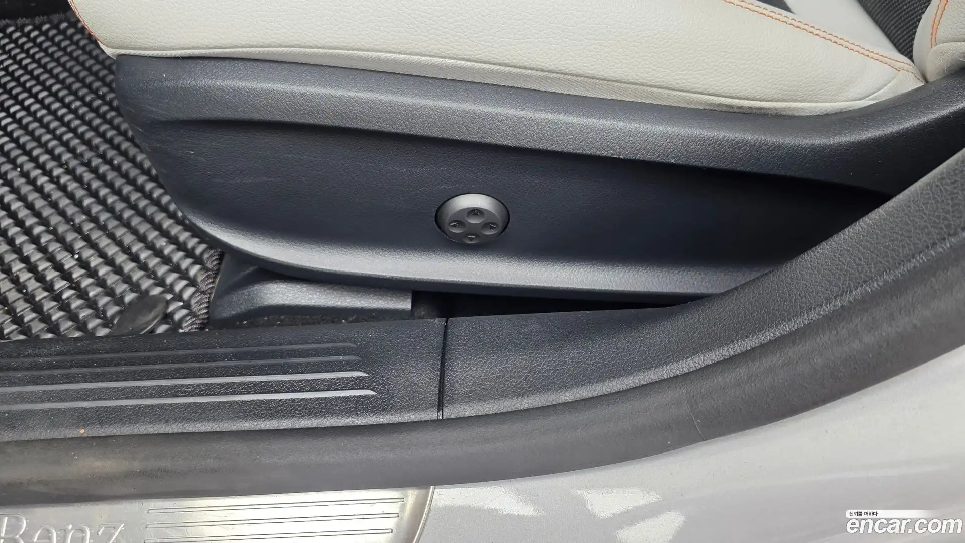A-Class Mercedes-Benz 2019.10-OPTION-043