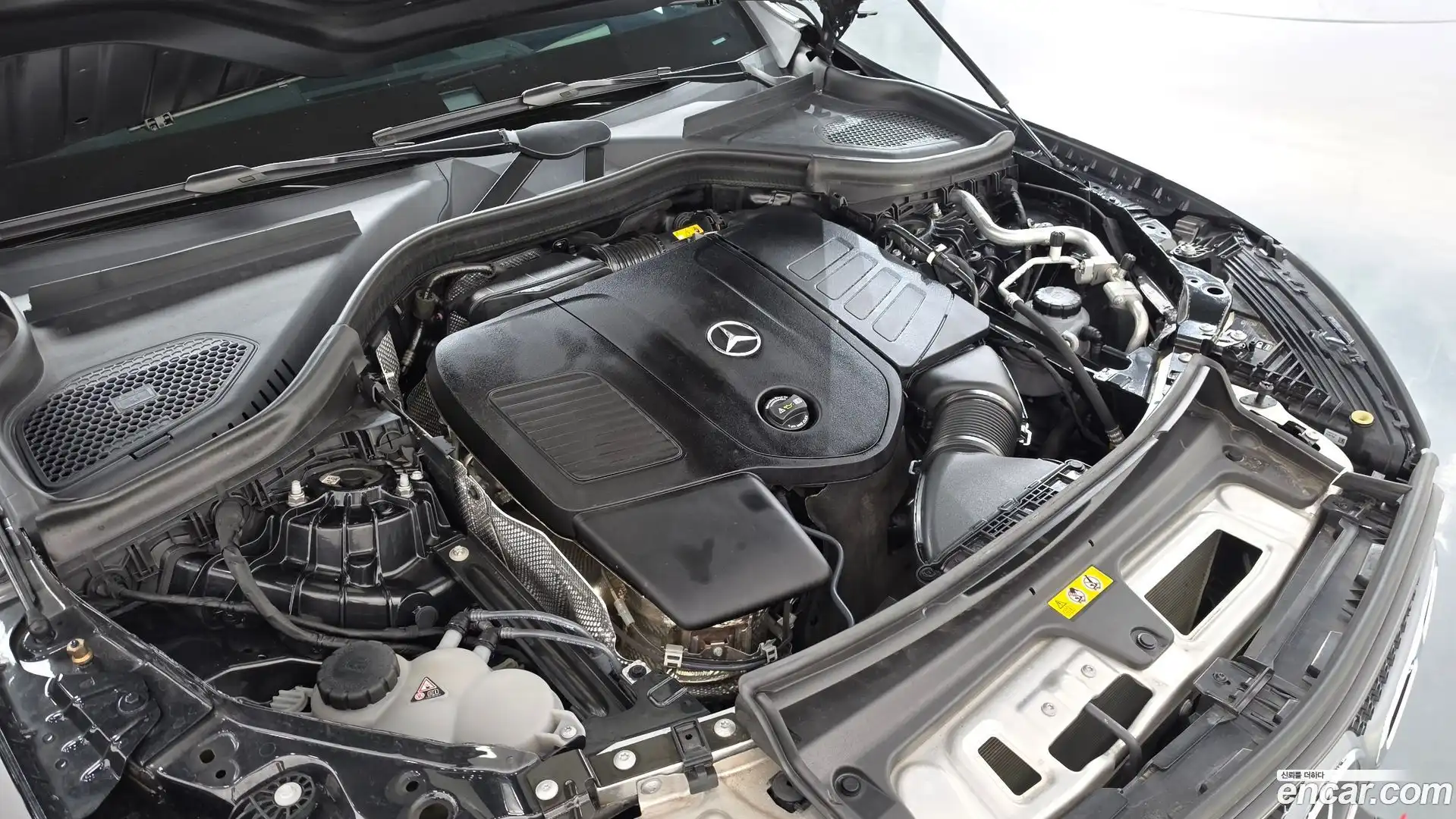 GLC-Class Mercedes-Benz 2023.7-OUTER-006