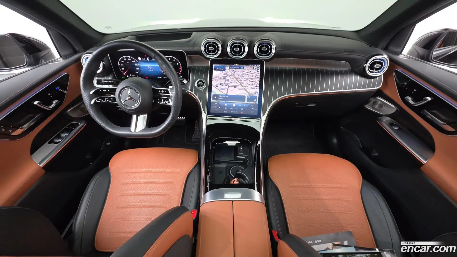 GLC-Class Mercedes-Benz 2023.7-INNER-007