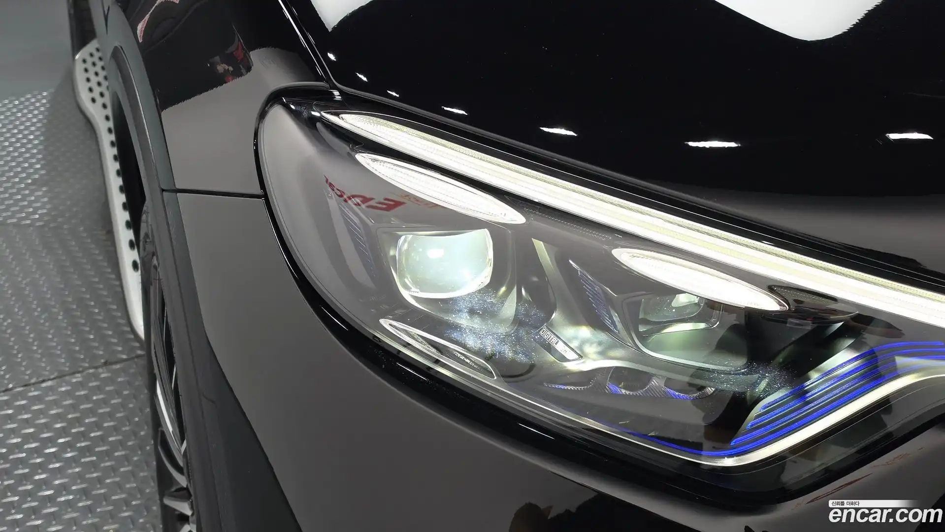 GLC-Class Mercedes-Benz 2023.7-OUTER-032