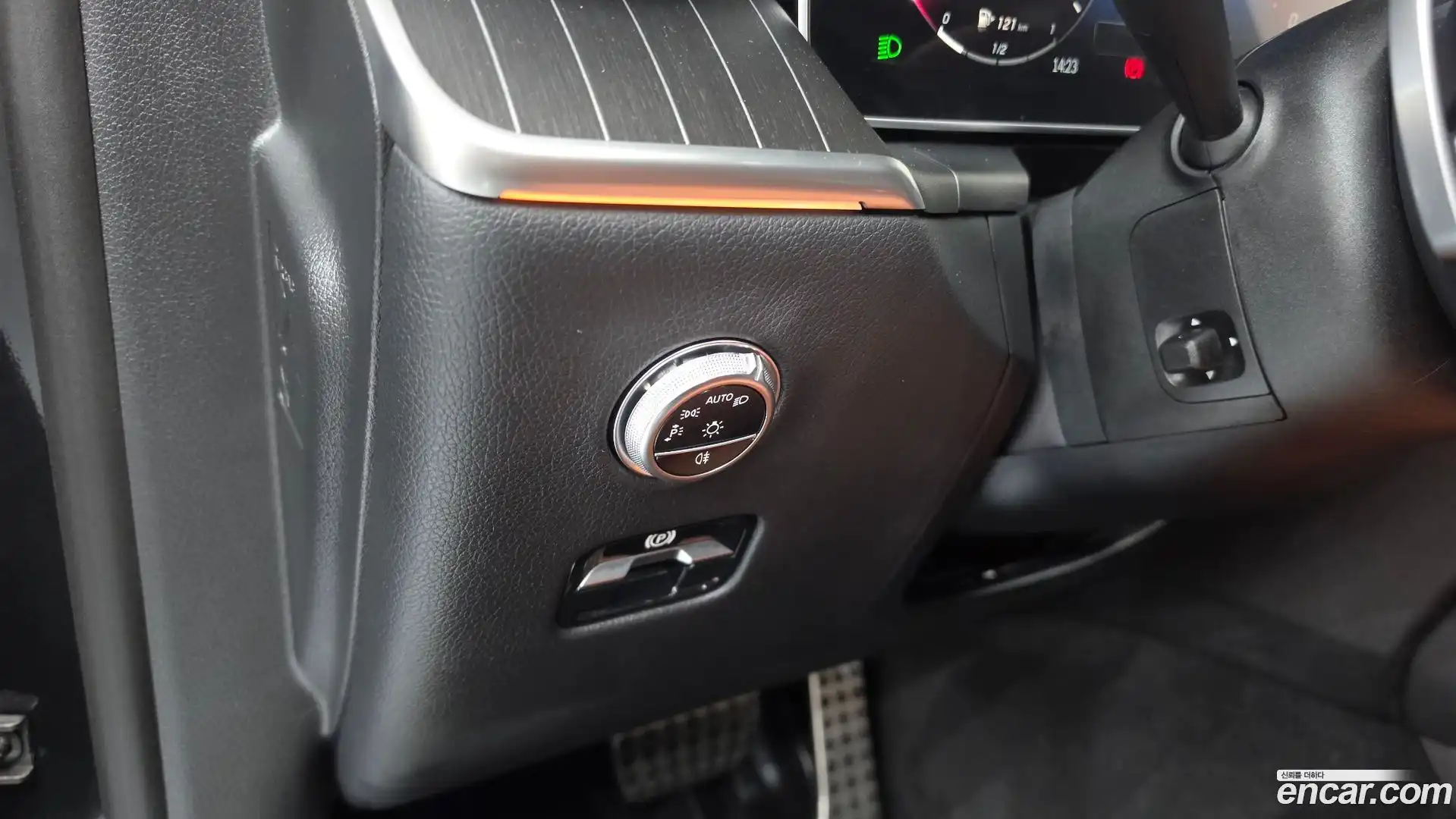 GLC-Class Mercedes-Benz 2023.7-OPTION-043