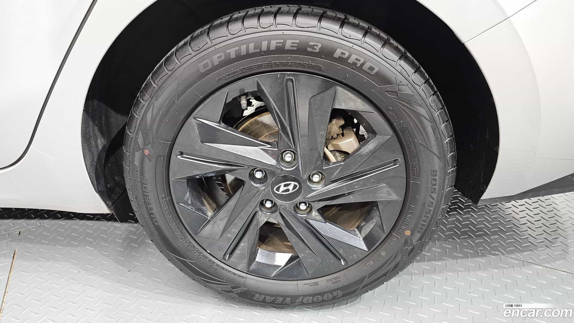 AVANTE Hyundai 2020.7-OUTER-031
